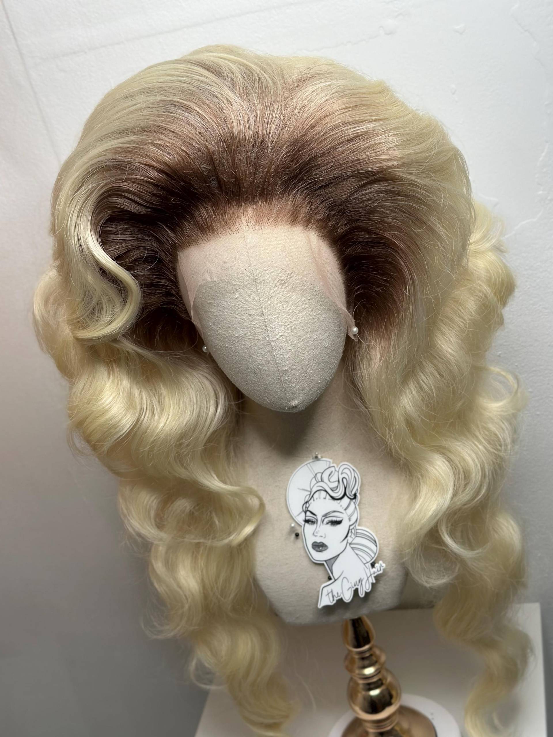 Big Flip & Go Wig Roota-Blonde Big Flip & Go Wig Roota-Blonde von Etsy - TheGingHair