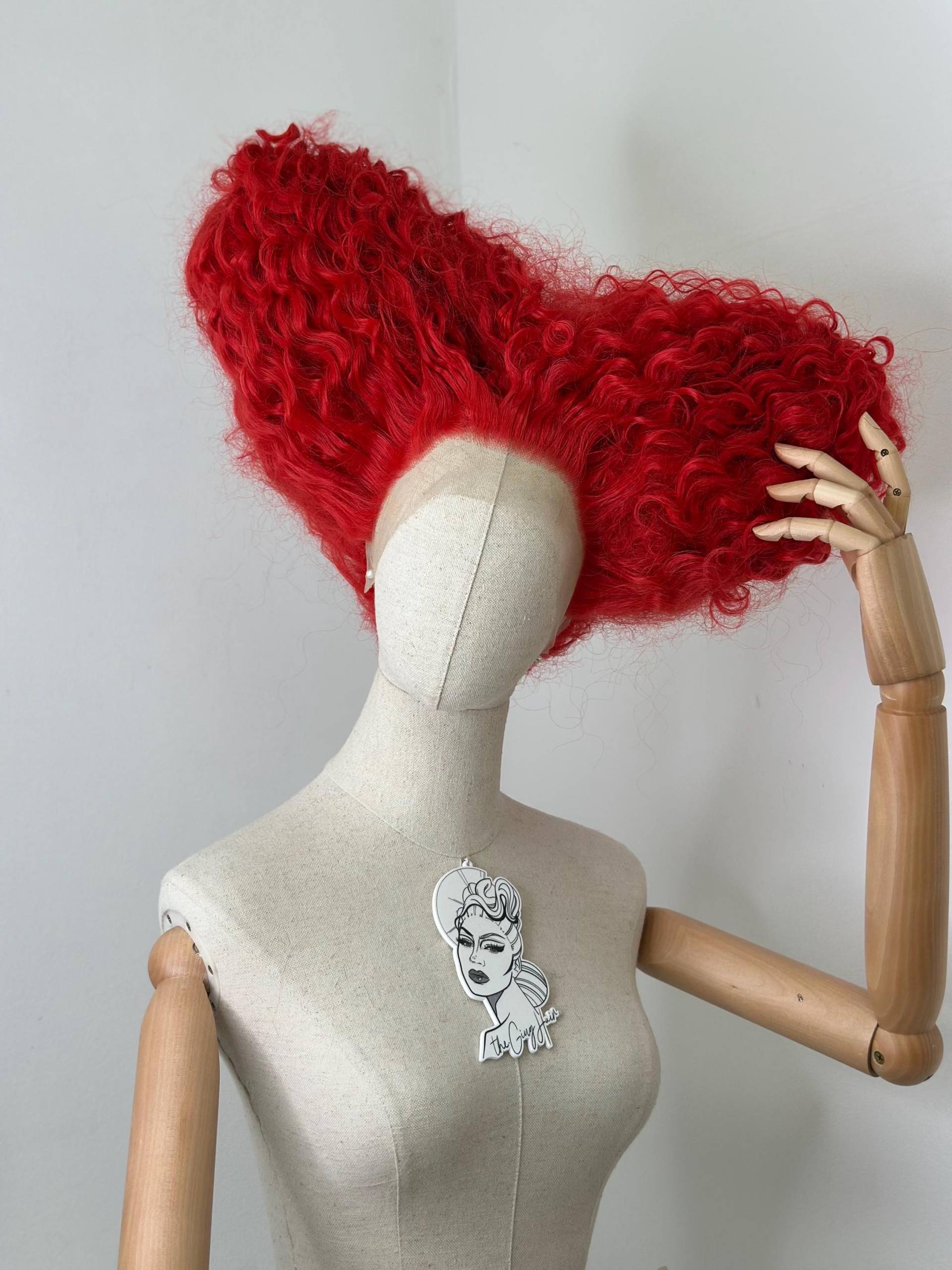 Big Red Heart Queen Big Red Heart Queen von Etsy - TheGingHair