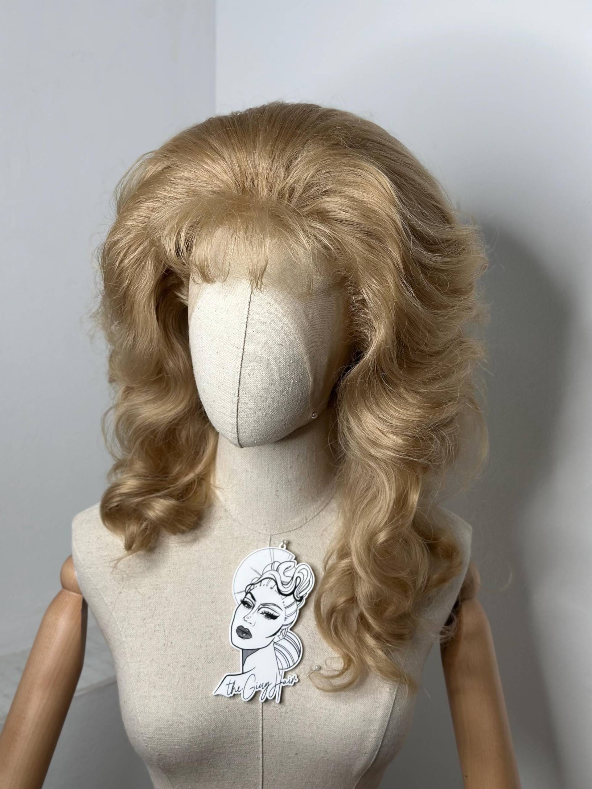 Classy 70S Wig Cool Blond Classy 70S Wig Cool Blond von Etsy - TheGingHair