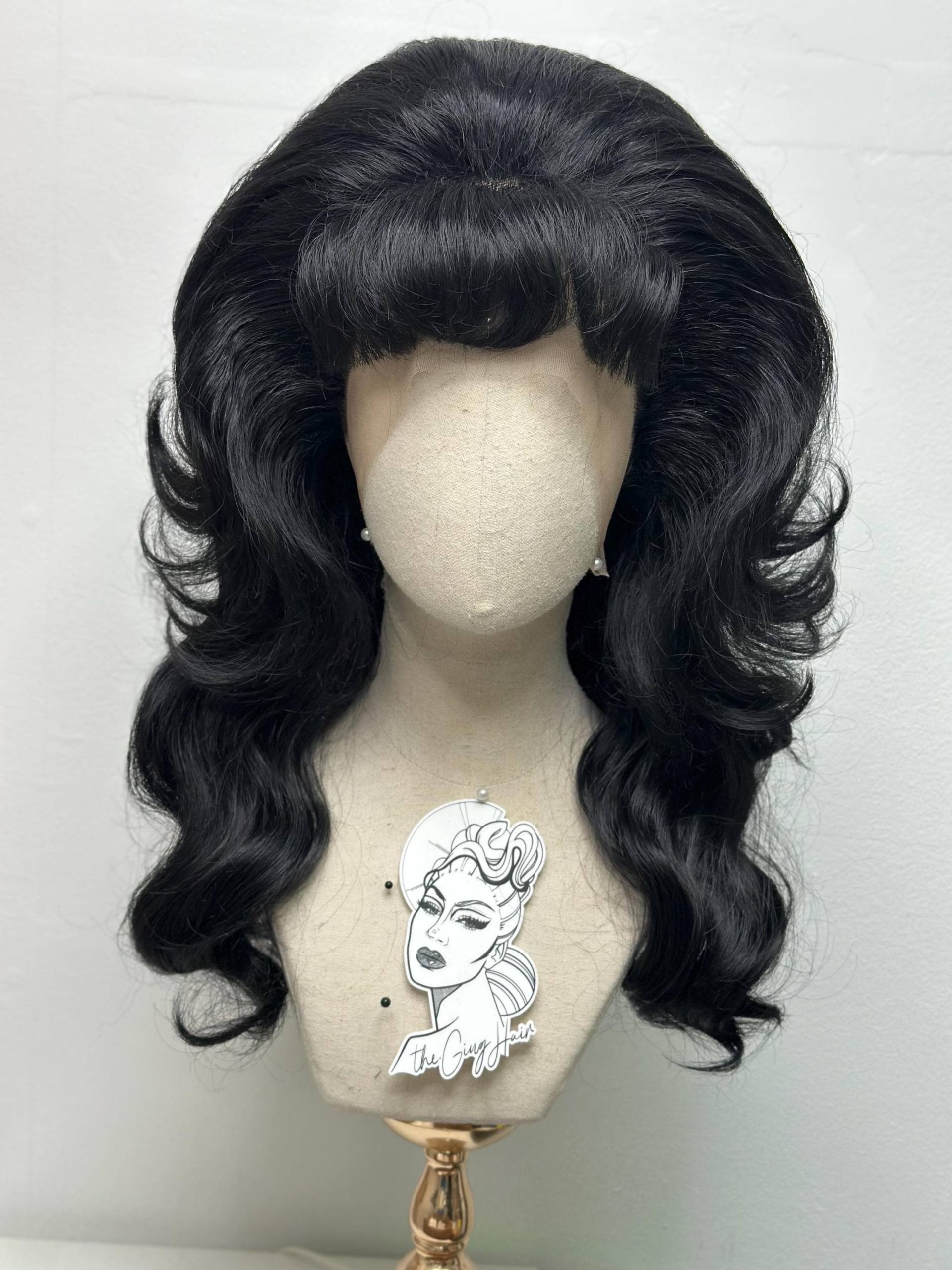 Classy 70S Wig Dark Black Classy 70S Wig Dark Black von Etsy - TheGingHair