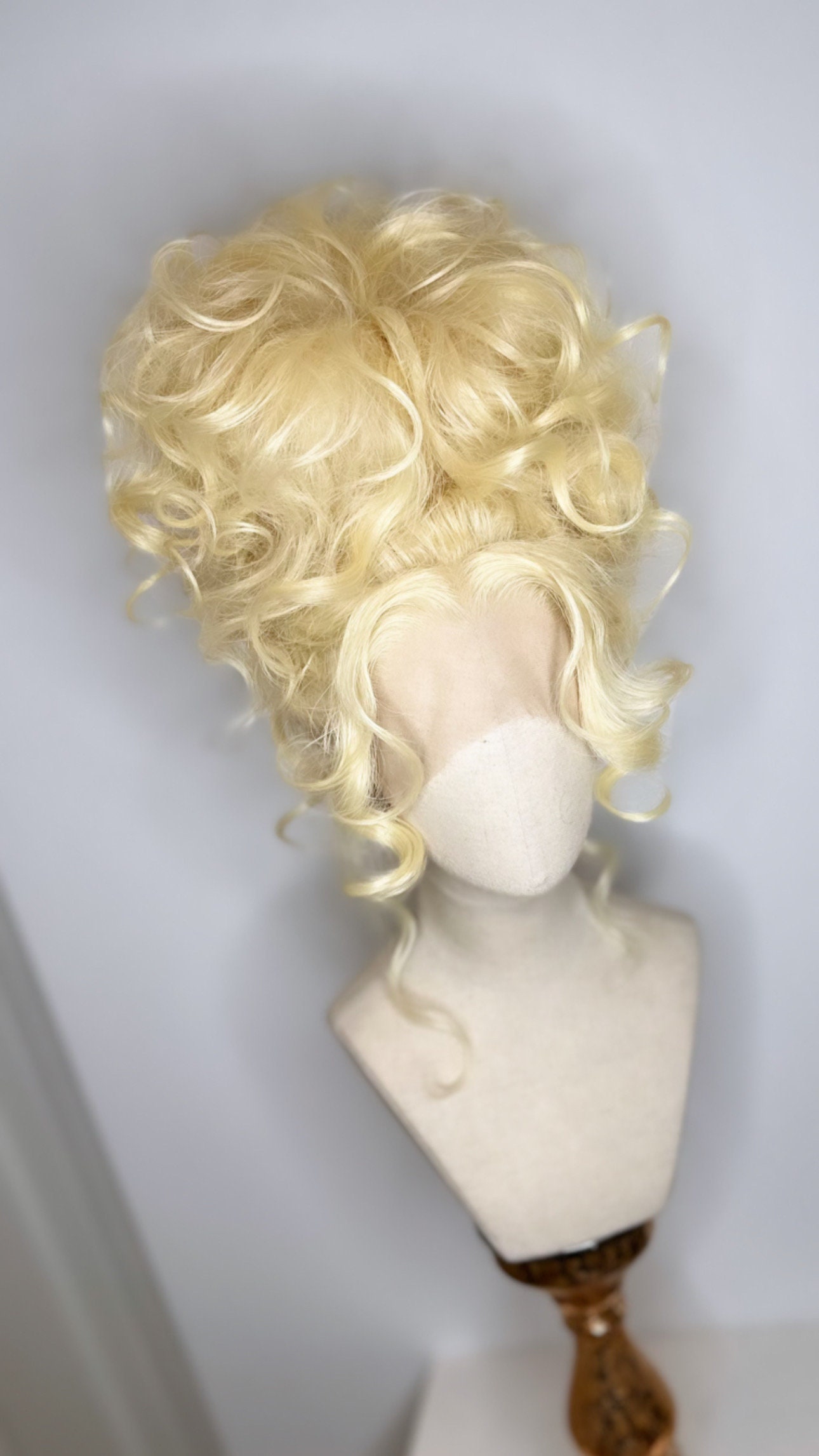 Classy Dolly Updo von Etsy - TheGingHair