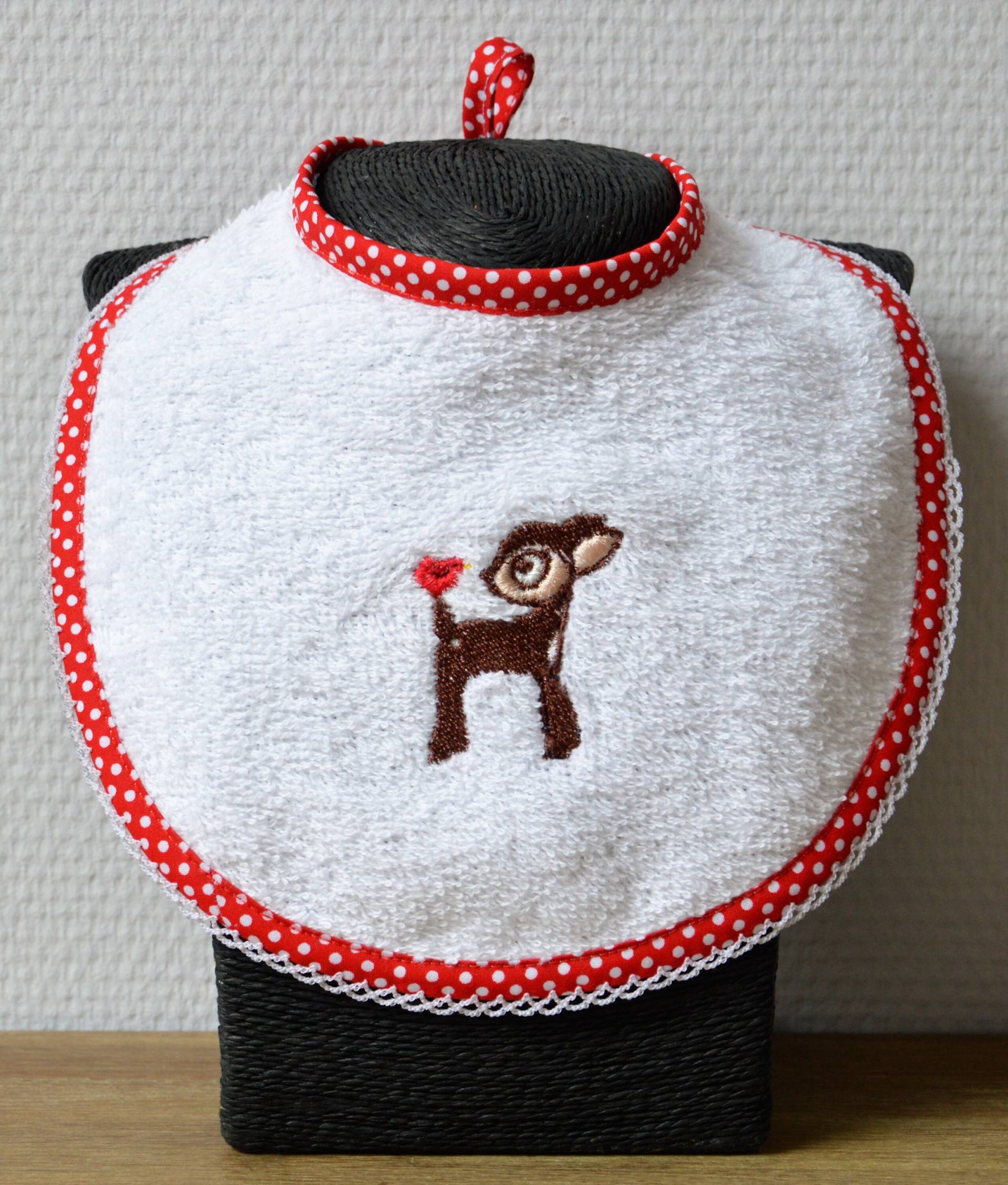 Gesticktes Baby Lätzchen Vintage Hirsch, Frottierstoff Gesticktes Baby Lätzchen Vintage Hirsch, Frottierstoff von Etsy - TheLittleAppleGifts