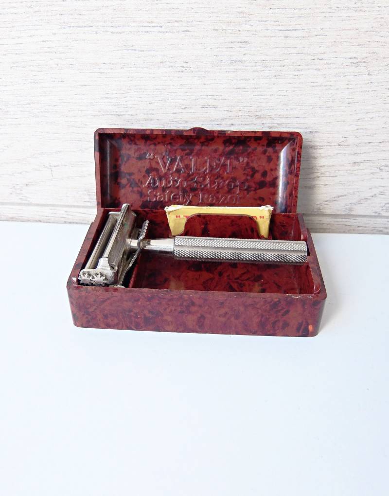 Vintage Valet Rasierer in Bakelit Box von Etsy - TheLostHomeland