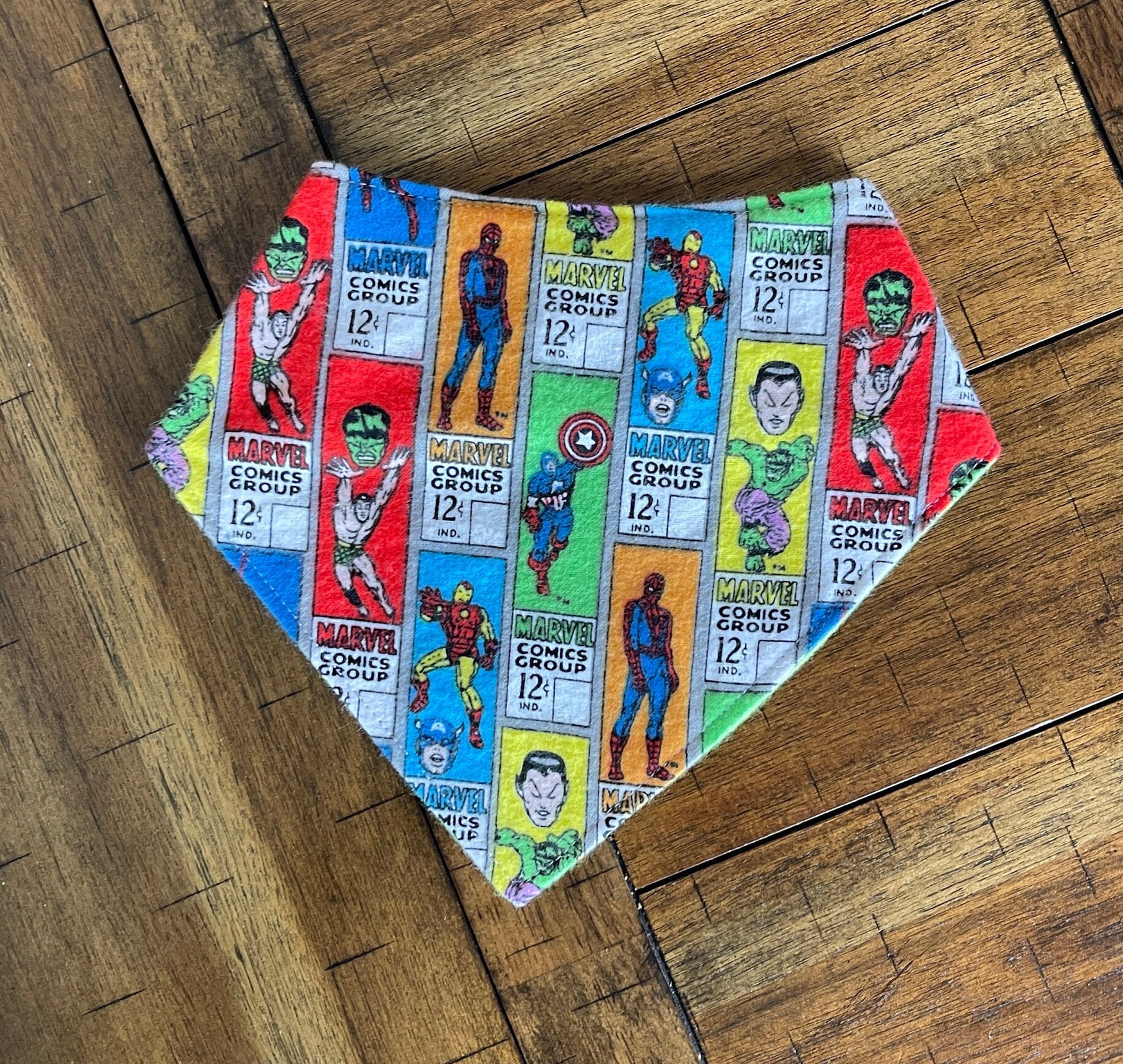 Comic Superheld Bandana Sabbern Lätzchen von Etsy - TheNordicNana