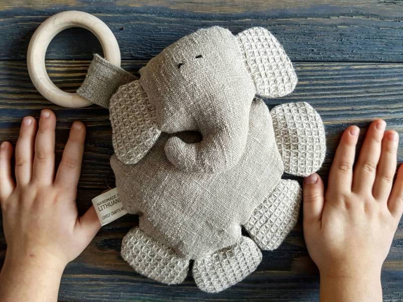 Wärmendes Leinenspielzeug Aus Leinen Mit Holzzähnen, Buchweizenrümpfe, Kuscheltier Elefant, Wärmekissen, Bio-Säumer, Wärmendes von Etsy - TheRawLinen