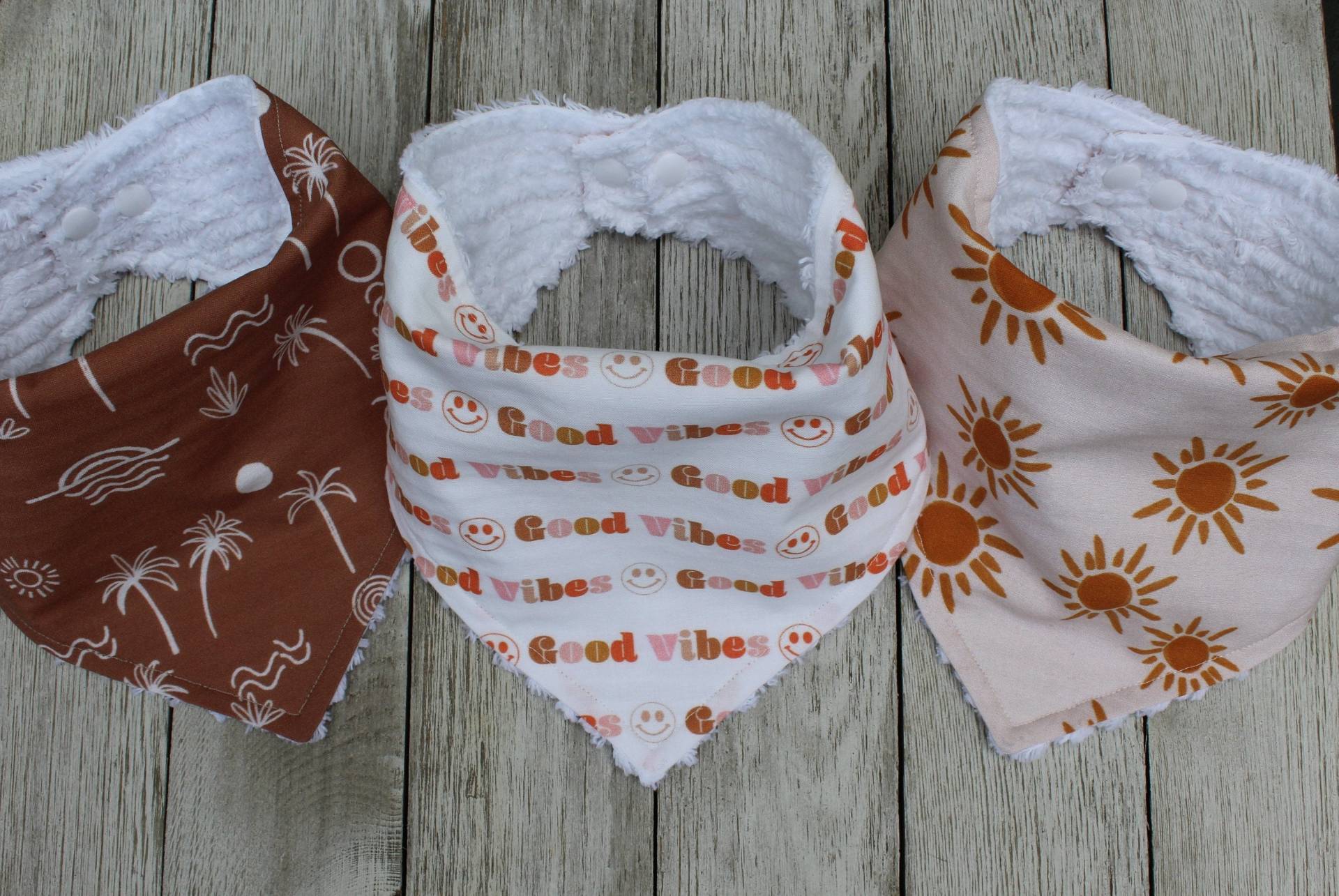 Baby Bandana Lätzchen | Baby-Dusche-Geschenk Sommer-Baby-Geschenk Baby-Mädchen-Dusche-Geschenk Neue Mama Geschenk Drool Bib Girl von Etsy - TheRedFoxFinds