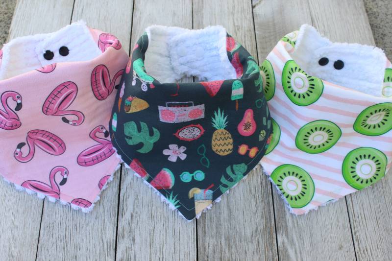 Baby Mädchen Lätzchen Set | Bandana Erster Sommer Girl Party Geschenk Sabber Sommerbaby von Etsy - TheRedFoxFinds