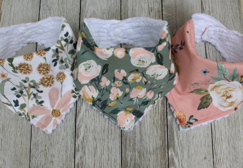 Baby Mädchen Lätzchen Set | Baby-Mädchen Sabbern Blumen Sommer-Baby-Lätzchen Frühling Bandana von Etsy - TheRedFoxFinds