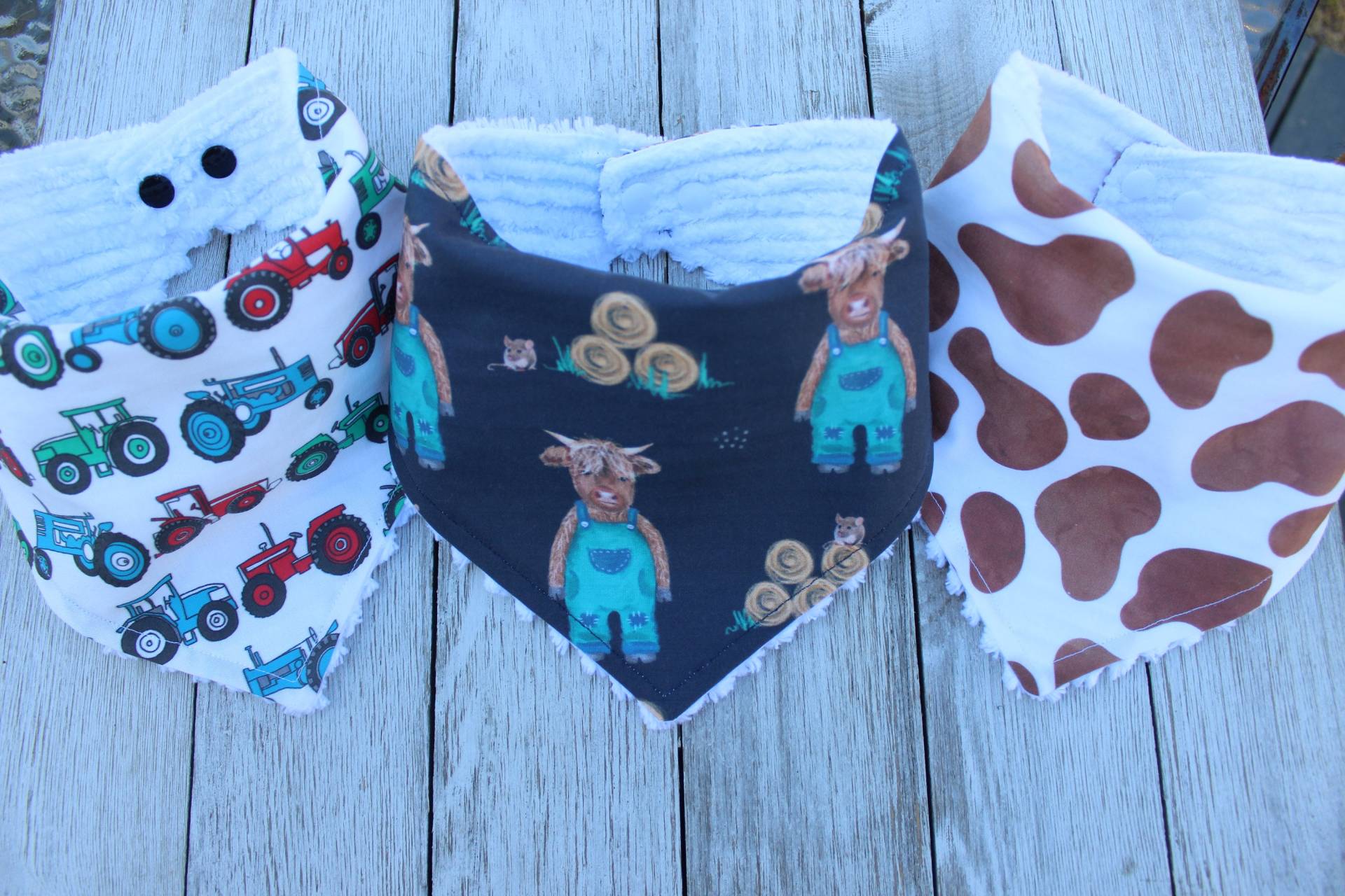 Highland Cattle Bandana Bib Set | Baby-| Baby Junge Geschenk Bauernhof Bibs Shower von Etsy - TheRedFoxFinds