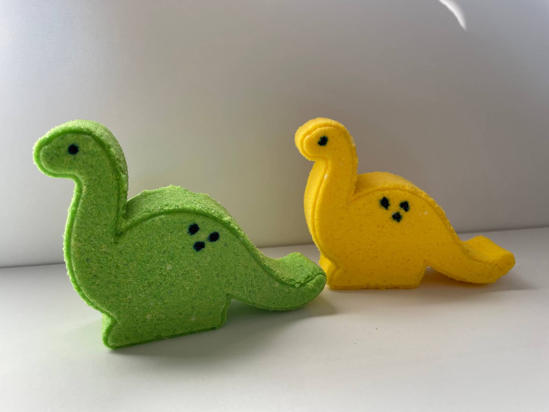 Dinosaurier Badebombe Im 2-Er Set Und Weiteren Farben, Kind, Badekugel Badespaß Kinder, Dinosaurier, Geschenk Kind von Etsy - TheSpaFeeling