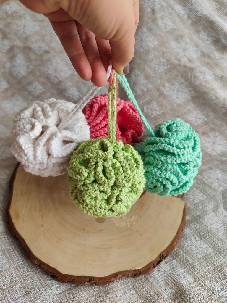 Duschtäschchen| Gehäkelte Dusch - & Badeloofah| Badezubehör| Loofah Schwamm | Umweltfreundliche Wiederverwendbar| Badezimmer Puff| Natürlich von Etsy - TheSunLoop