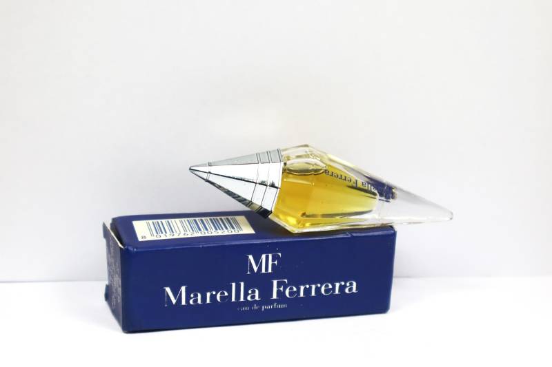 Parfümminiatur Von Marella Ferrera Für Ihre Sammlung Oder Als Geschenk Mit Box von Etsy - Thedutchperfumeshop