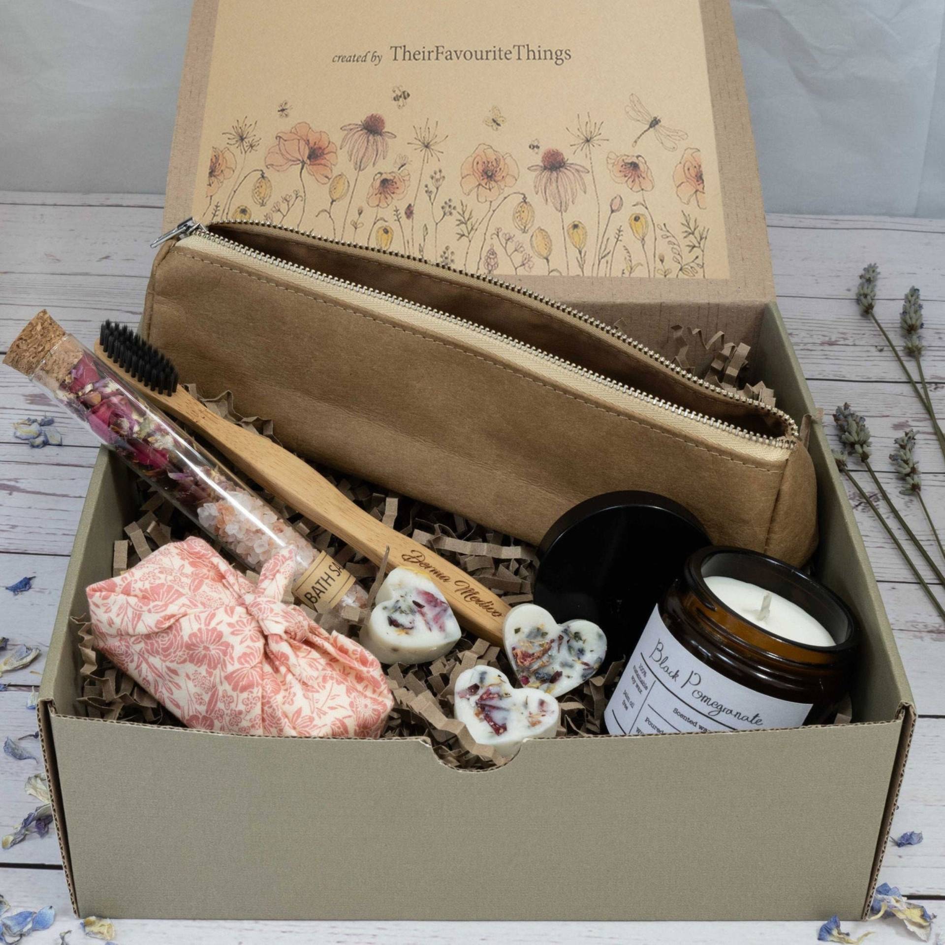 Happy Birthday Weihnachten Personalisierte Geschenkbox Gefüllt, Nachhaltiges Veganes Geschenk Für Sie, Einzigartige Geschenke von Etsy - Theirfavouritethings