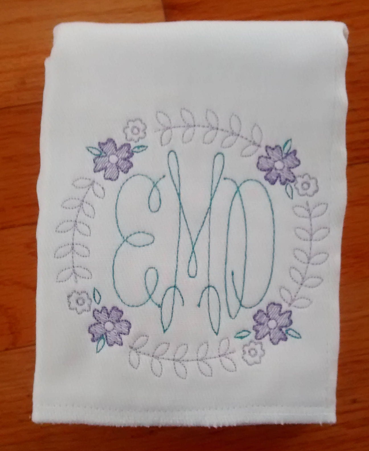 Monogrammiert Baby Mädchen Spucktuch, Vintage Floral Spucktuch Monogrammiert Baby Mädchen Spucktuch, Vintage Floral Spucktuch von Etsy - ThreeThreadsSC