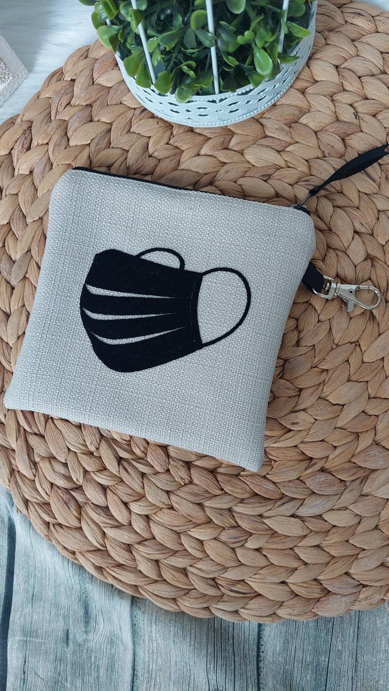 Tasche | Farbbeispiel Beige Für Mund-Nasen-Maske Aus Polstercanvas in 36 Farben von Etsy - TiLuLy