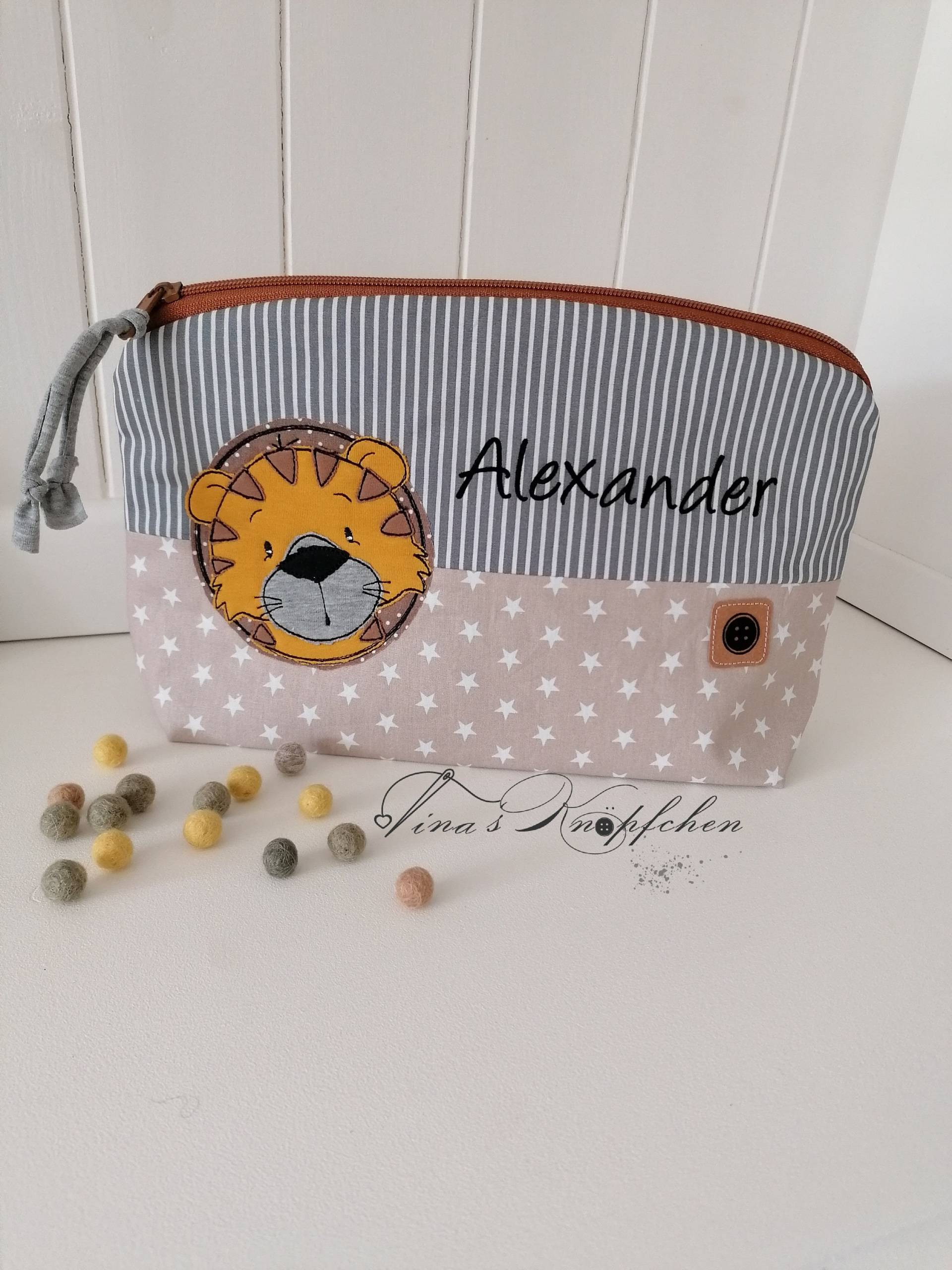 Kulturtasche /Windeltasche Mit Name /Personalisiertes Geschenk/ Senfgelb/Beige /Sand /Grau/ Tiger/Taufgeschenk von Etsy - TinasKnoepfchen