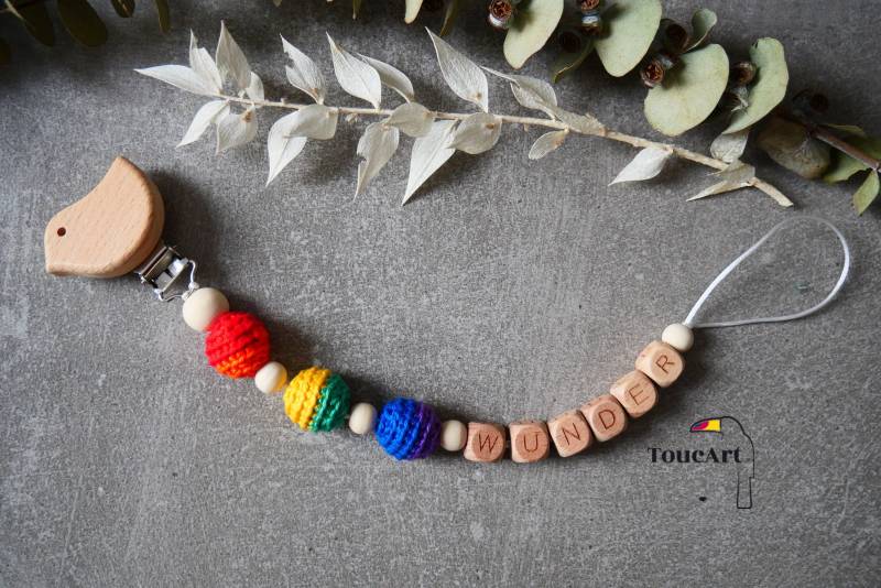 Personalisierbare Schnullerkette Mit Zweifarbig Handgehäkelten Perlen in Großer Farbauswahl - Regenbogen Baby Geschenk Handgefertigt von Etsy - ToucartDE