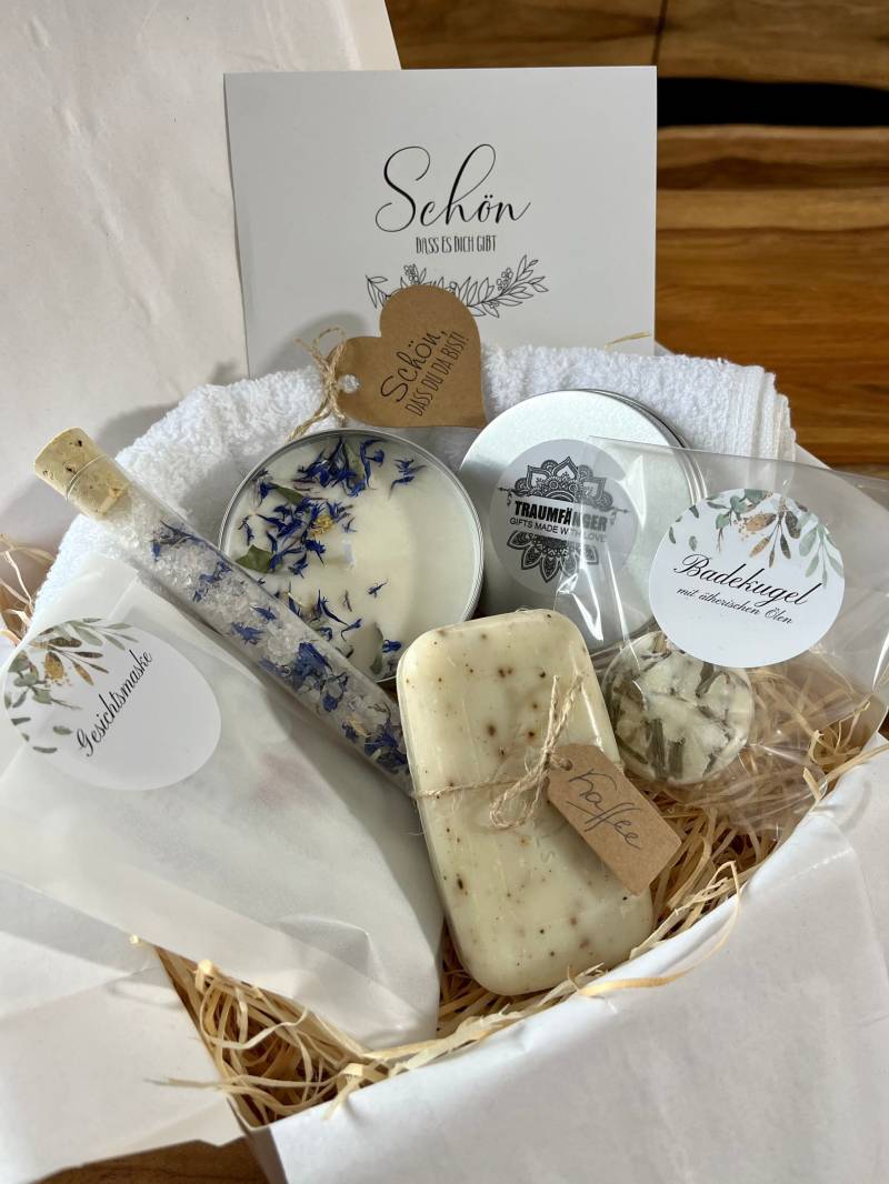 Wellness Geschenkbox Kornblume Für Frauen | Geschenk Set Freundin Spa Relax Wohlfühlbox Geburtstag Ritual Badesalz von Etsy - TraumfaengerLaden