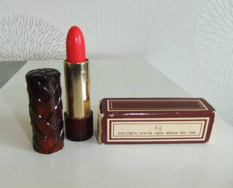 Original Vintage Avon Lippenstift "Very Cherry" Inkl. Überkarton, Der Ist Unbenutzt Und Neu von Etsy - TroedelMarie