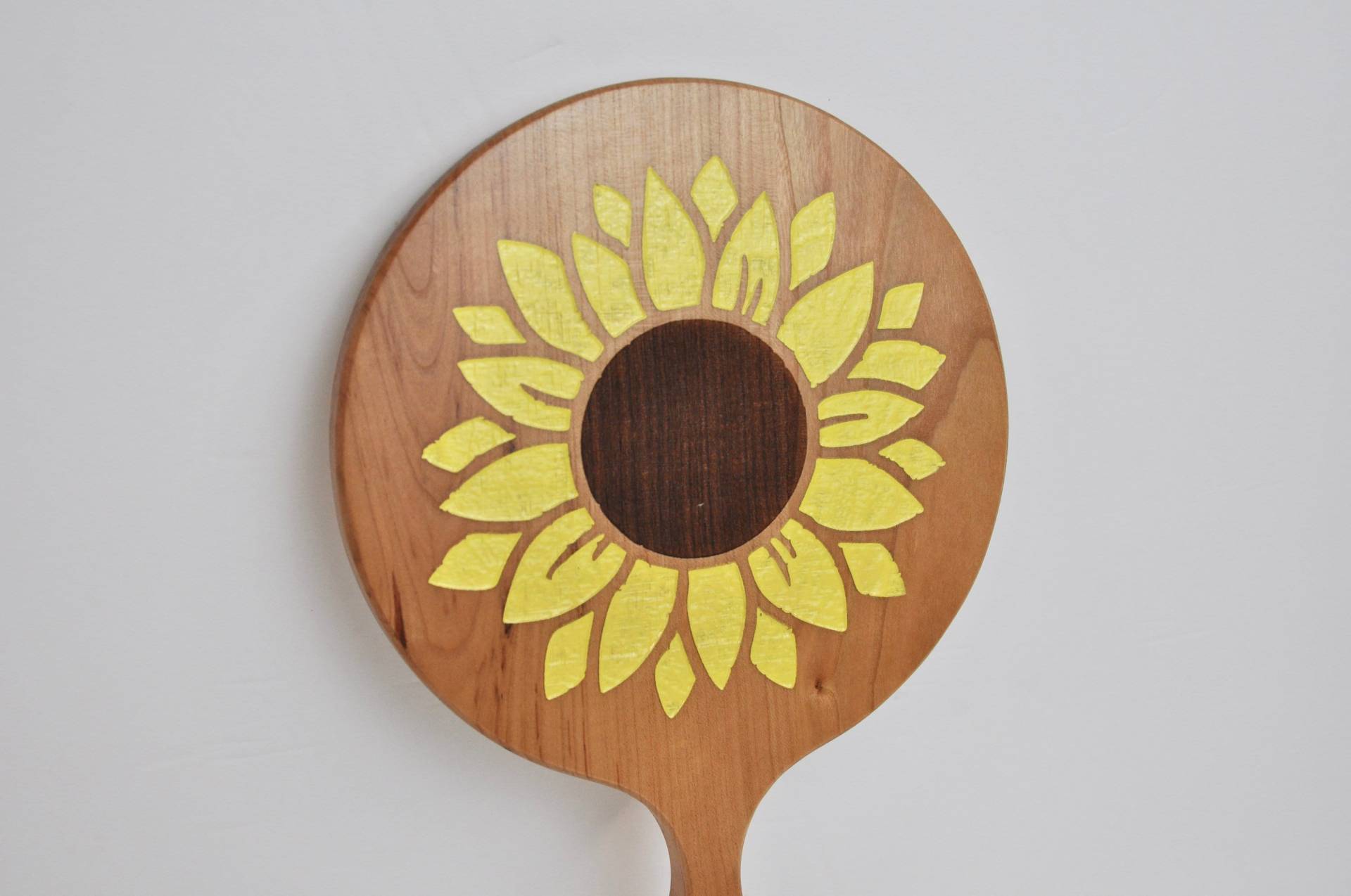 Bemalter Gravierter Sonnenblumenholz-Handspiegel von Etsy - TroutWorkshop