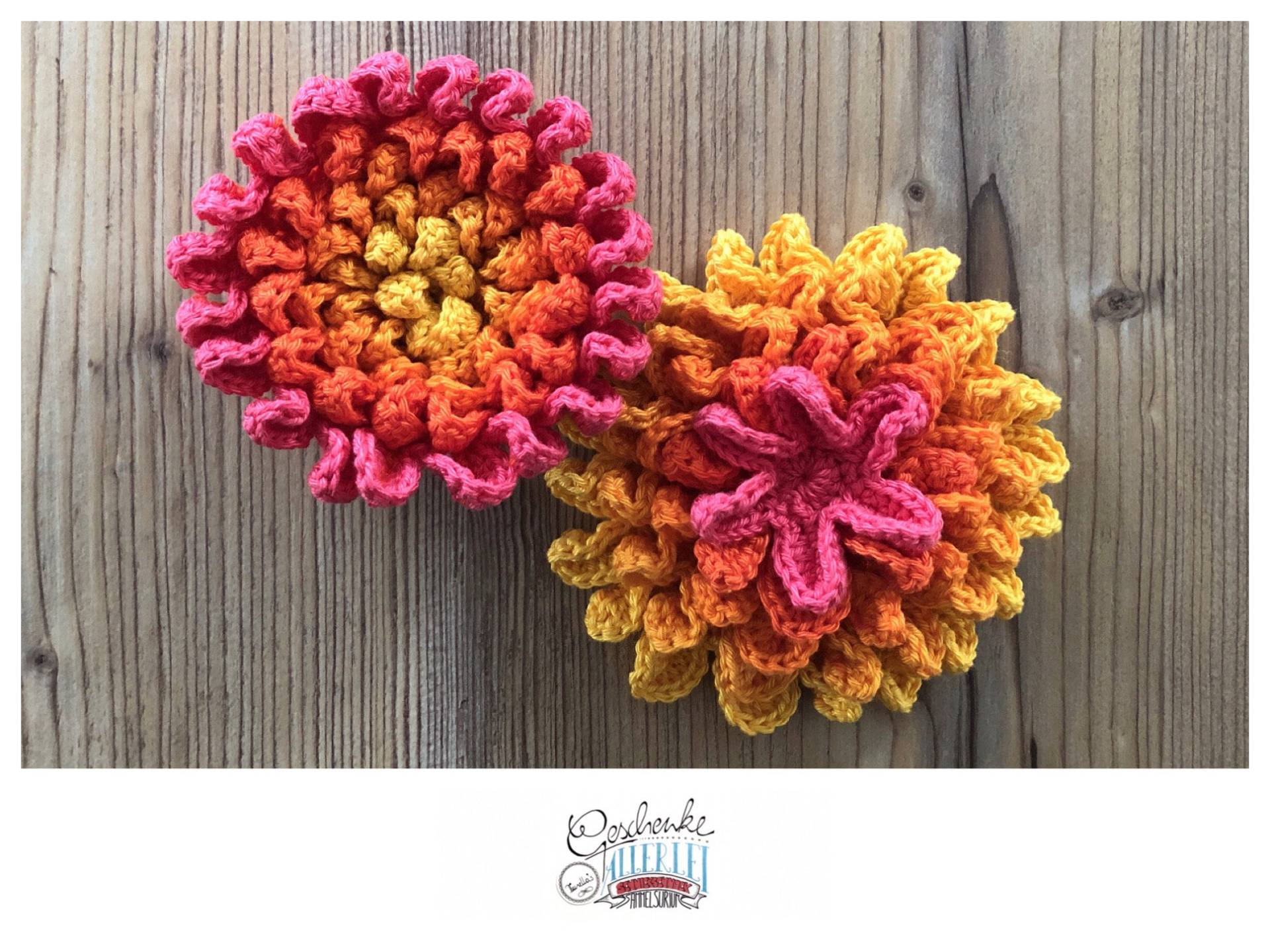 Gehäkelte Muttermund-Blume in Himbeere, Gelb- Und Orange-Tönen - Geburtsvorbereitung Arbeitsmittel Für Schwangerschaft, Hebamme Doula von Etsy - TunellasGeschenke