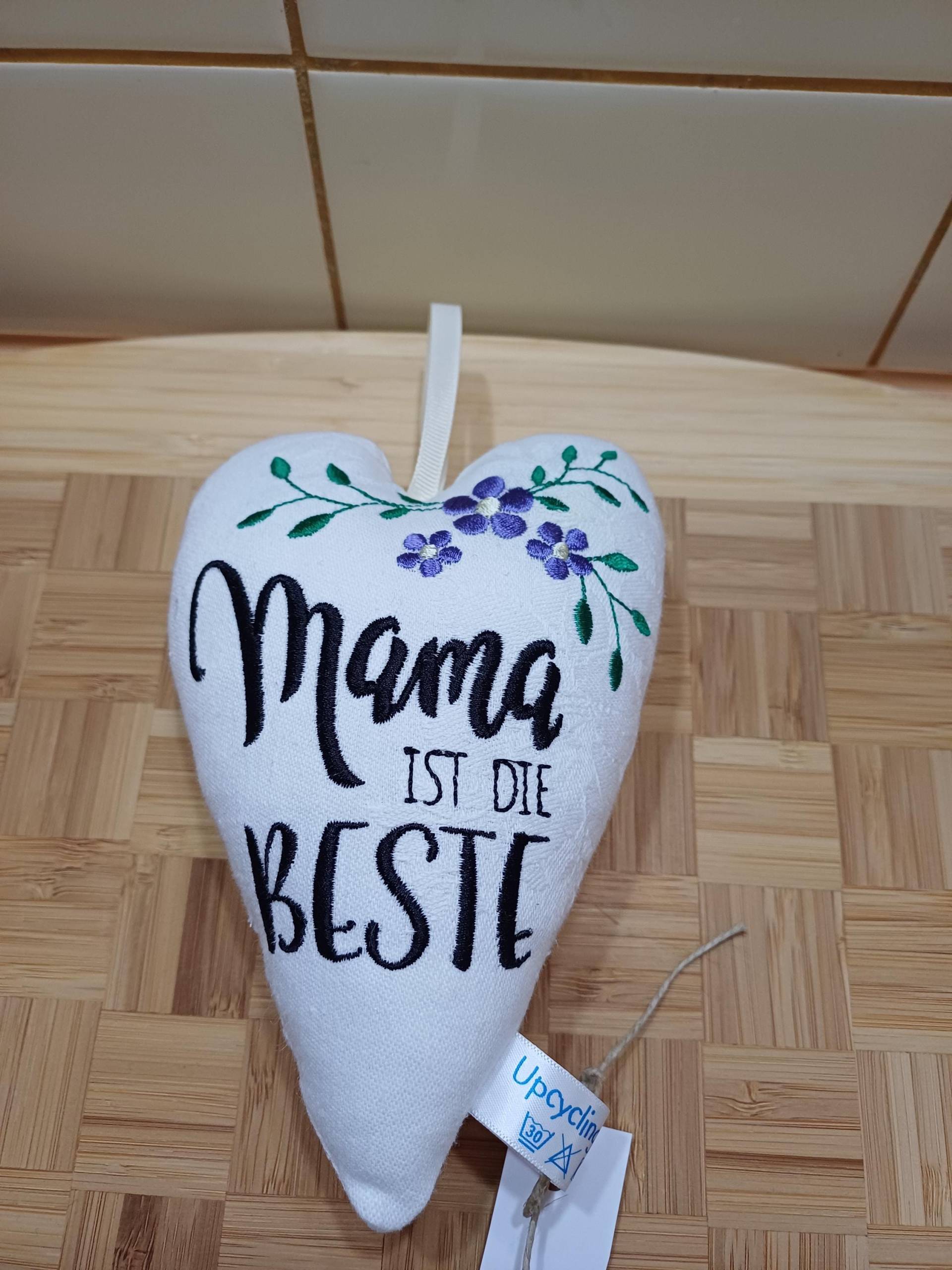 Herz "Mama Ist Die Beste" - Als Geschenk Oder Deko Unikat Upcycling #278 Herz "Mama Ist Die Beste" - Als Geschenk Oder Deko Unikat Upcycling #278 von Etsy - UpcyclingbyPaMue