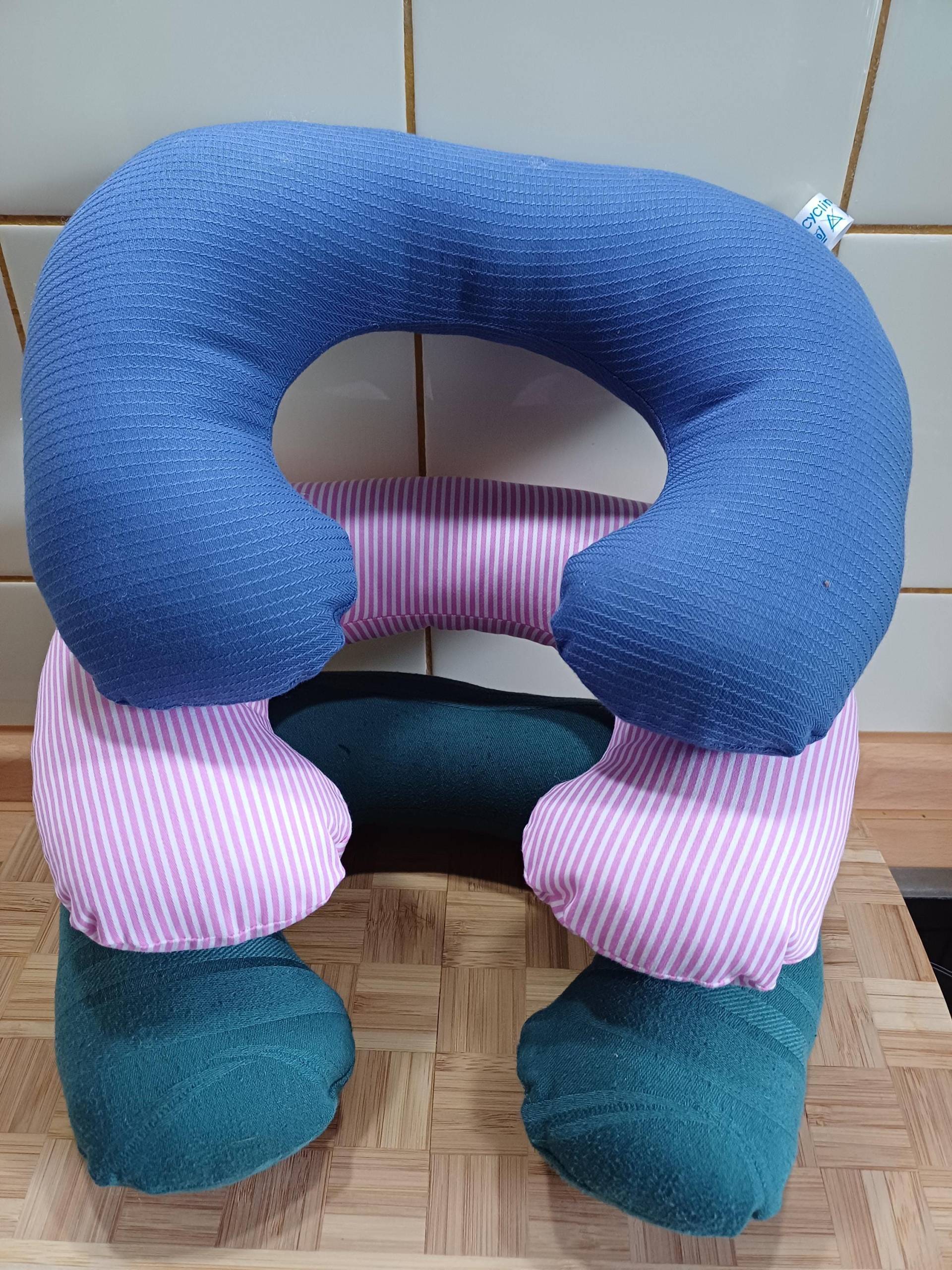 Nackenkissen - Grün/Rosa/Blau Unikat Upcycling #501 Nackenkissen - Grün/Rosa/Blau Unikat Upcycling #501 von Etsy - UpcyclingbyPaMue