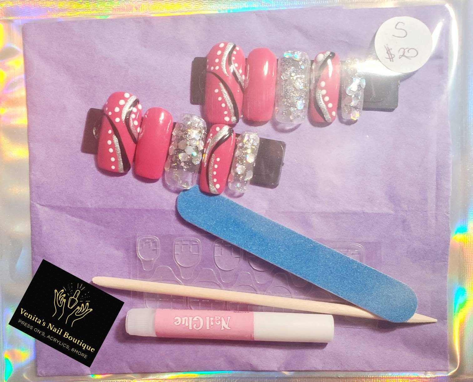 Personalisiertes Press On Nail Set von Etsy - VenitasNailBoutique