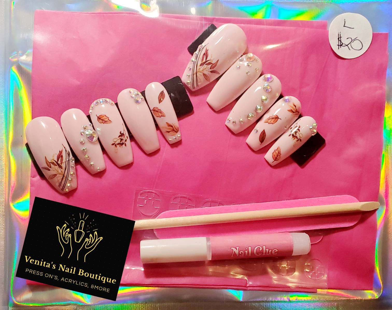 Personalisiertes Press On Nail Set von Etsy - VenitasNailBoutique