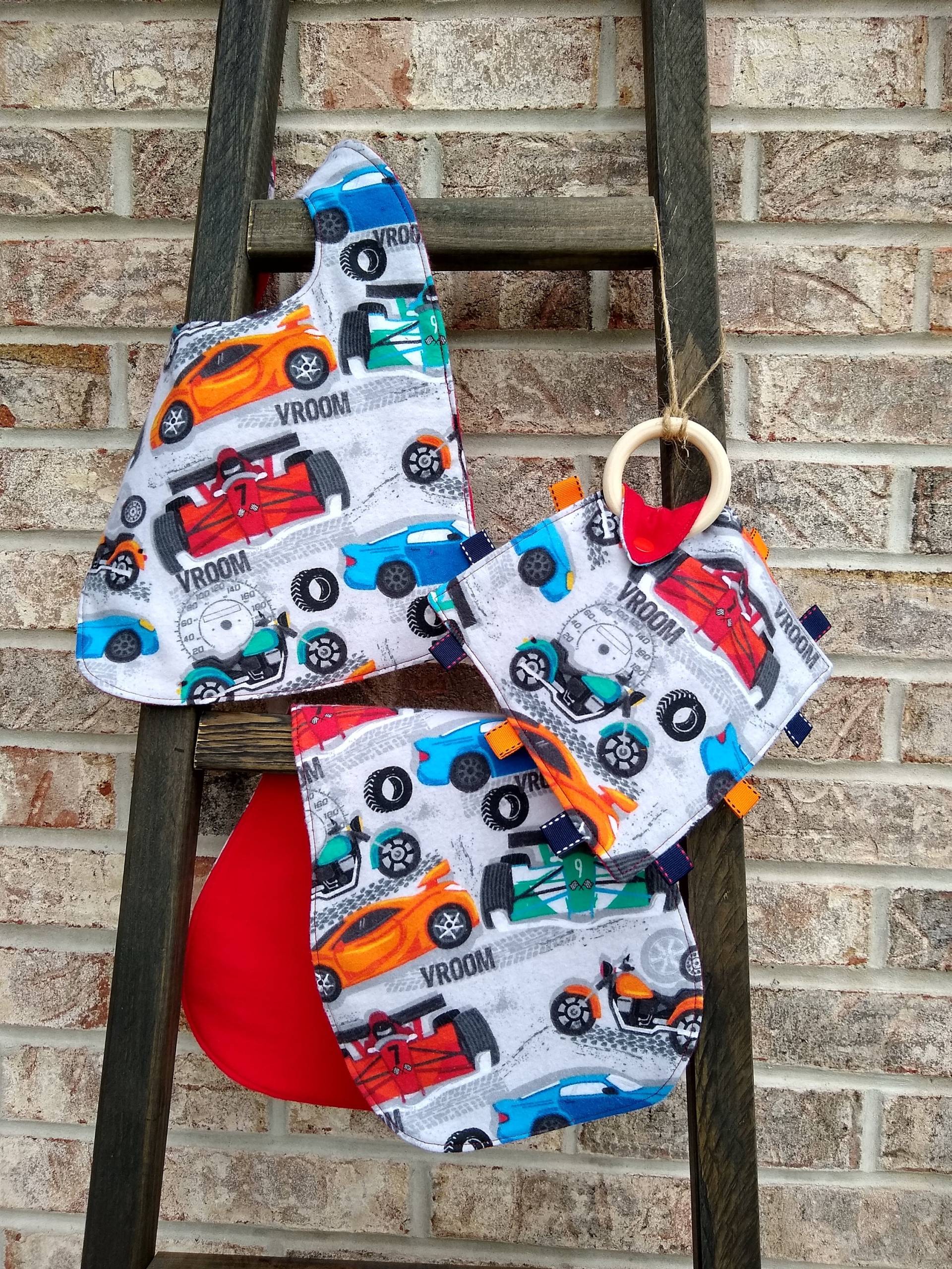 Bib, Burp Tuch, Und Crinkle Beißer Set, Racing Thema von Etsy - ViataFrumoasa