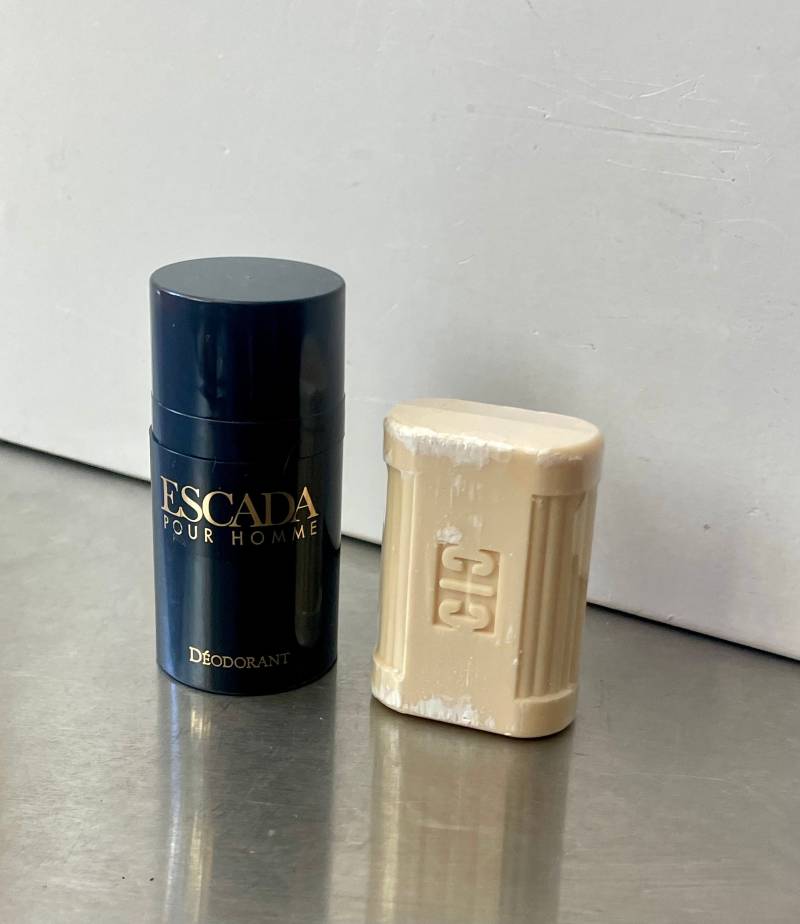 Escada Pour Homme 1993 Vintage Deodorant Stick & Seifenstück von Etsy - VibaVintage