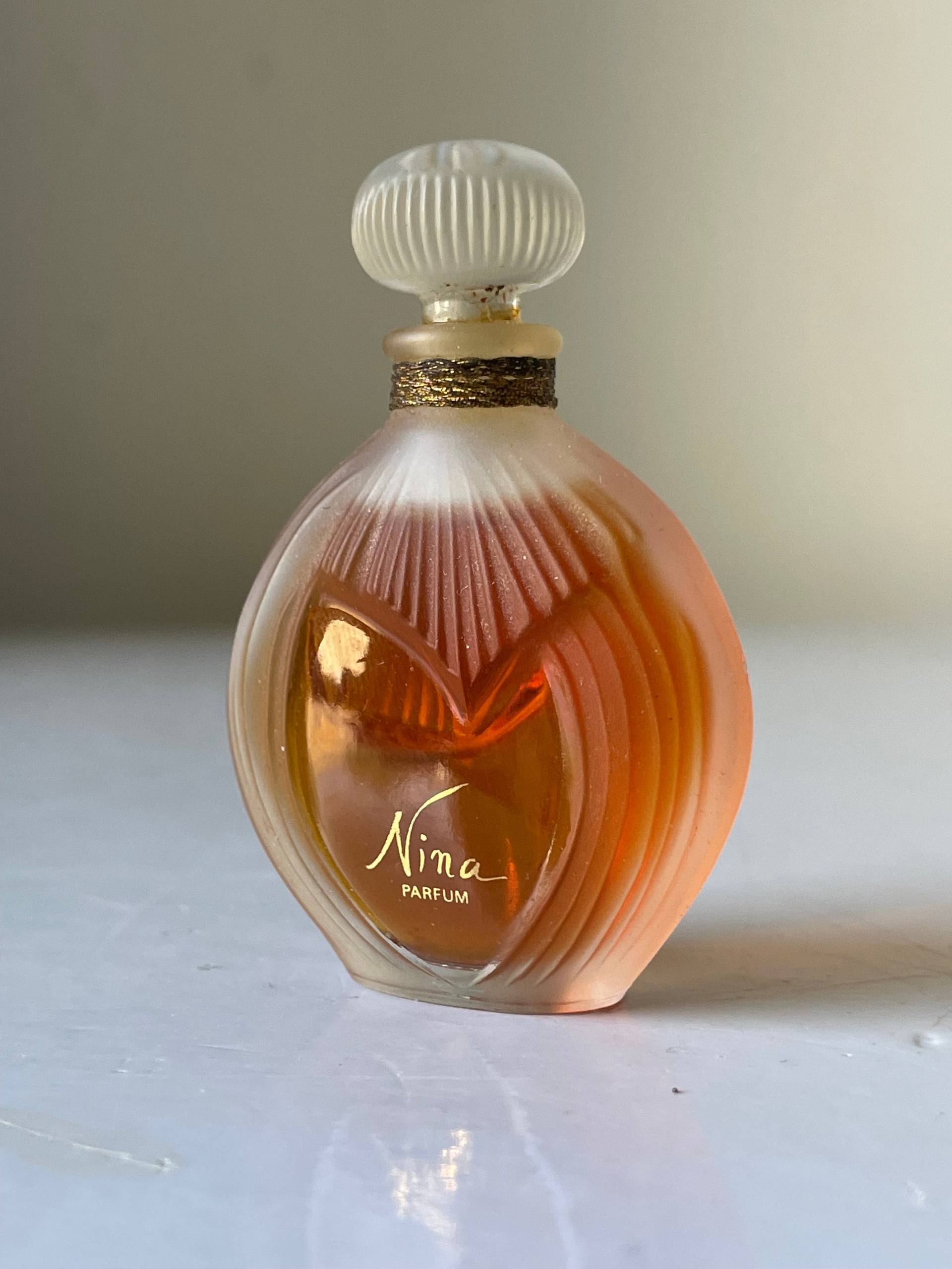 Nina Von Nina Ricci 1987 Vintage 7, 5 Ml Pure Parfum Extrait Lalique Flasche von Etsy - VibaVintage