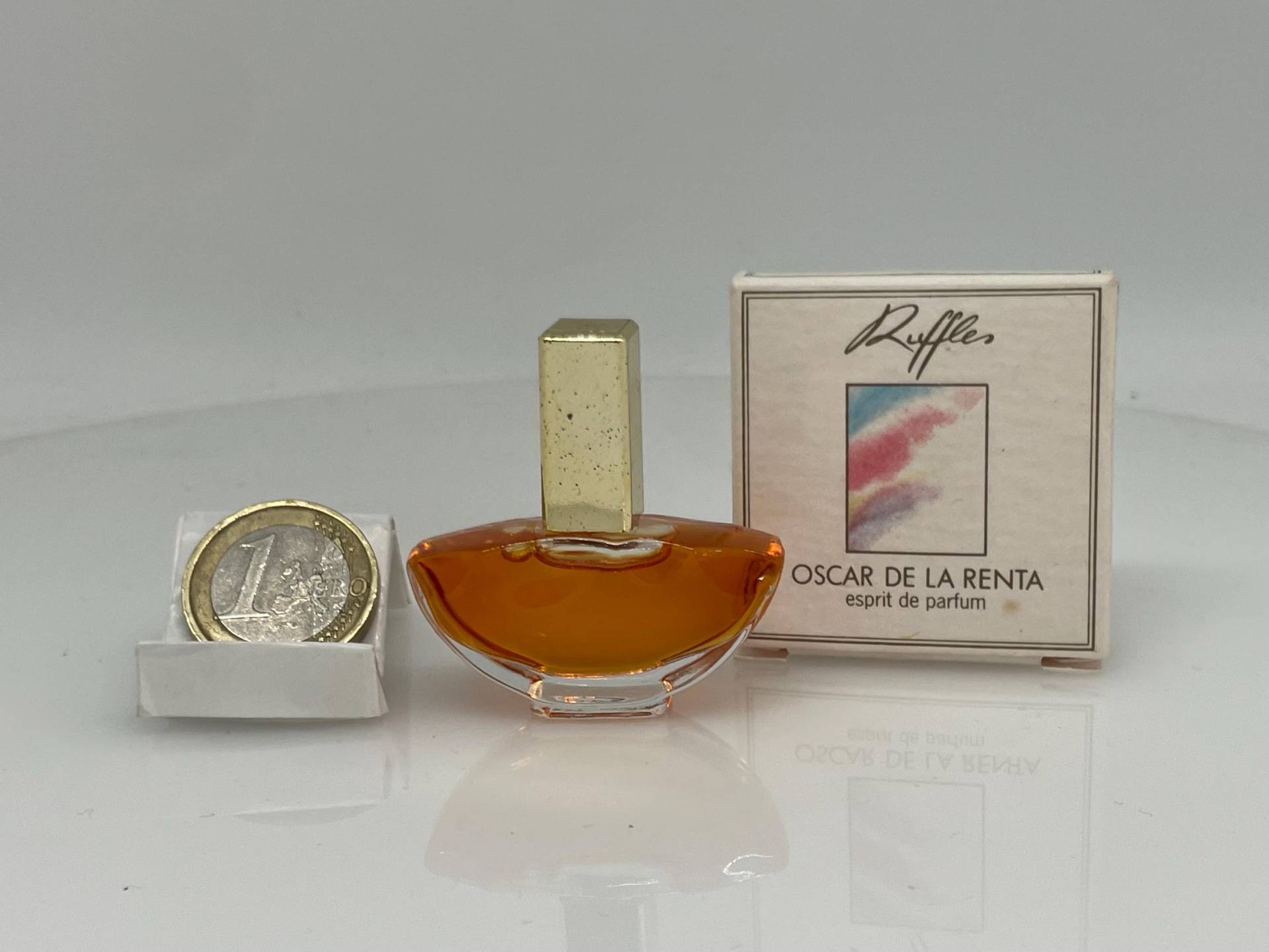 Ruffles Von Oscar De La Renta | 1983 Vintage Erste Ausgabe Esprit Parfum Miniature von Etsy - VibaVintage