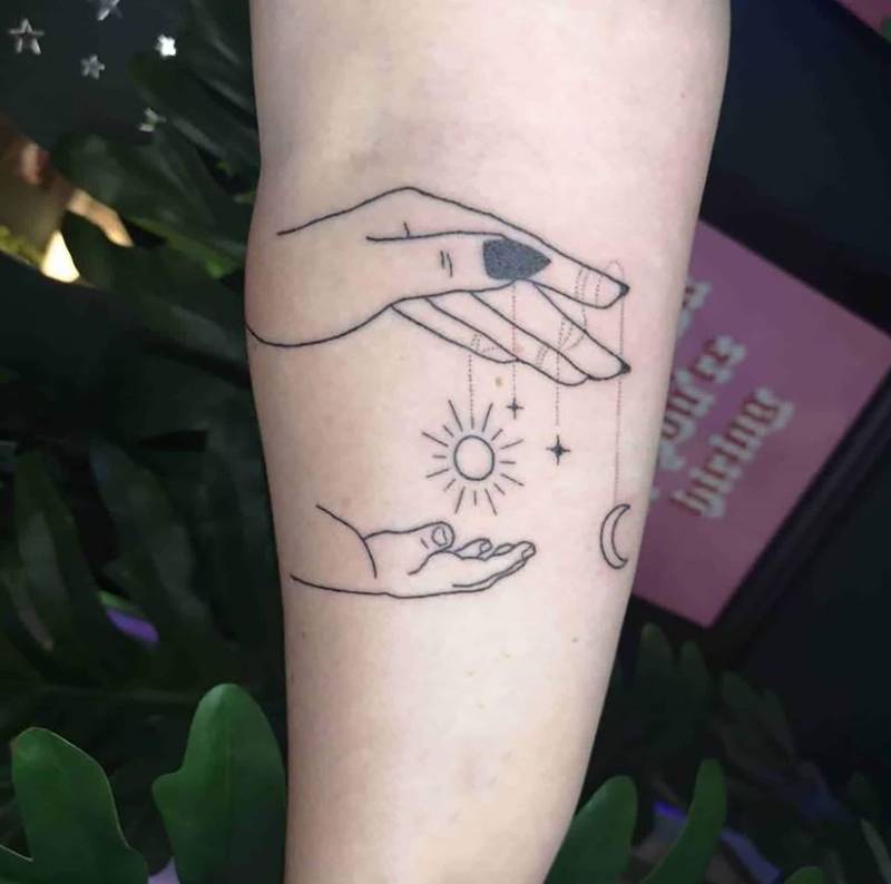 Bund Der Natur in Mutters Hand Tattoo - Sonne Und Mond Temporäres Aufkleber Mama Tattoo, Aufkleber, Geschenk Für von Etsy - ViktorNCrafts