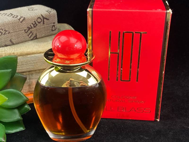 Bill Blass Hot Parfum Köln Natural Spray 1, 7 Oz, Vintage Voll Flasche in Original-Box 1990Er Jahre von Etsy - VintageInBloom