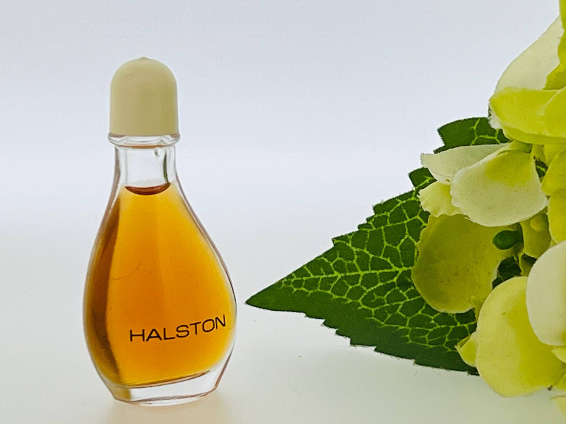 Vintage Halston 1974 Eau De Parfum 4 Ml von Etsy - VintagePerfumeShop