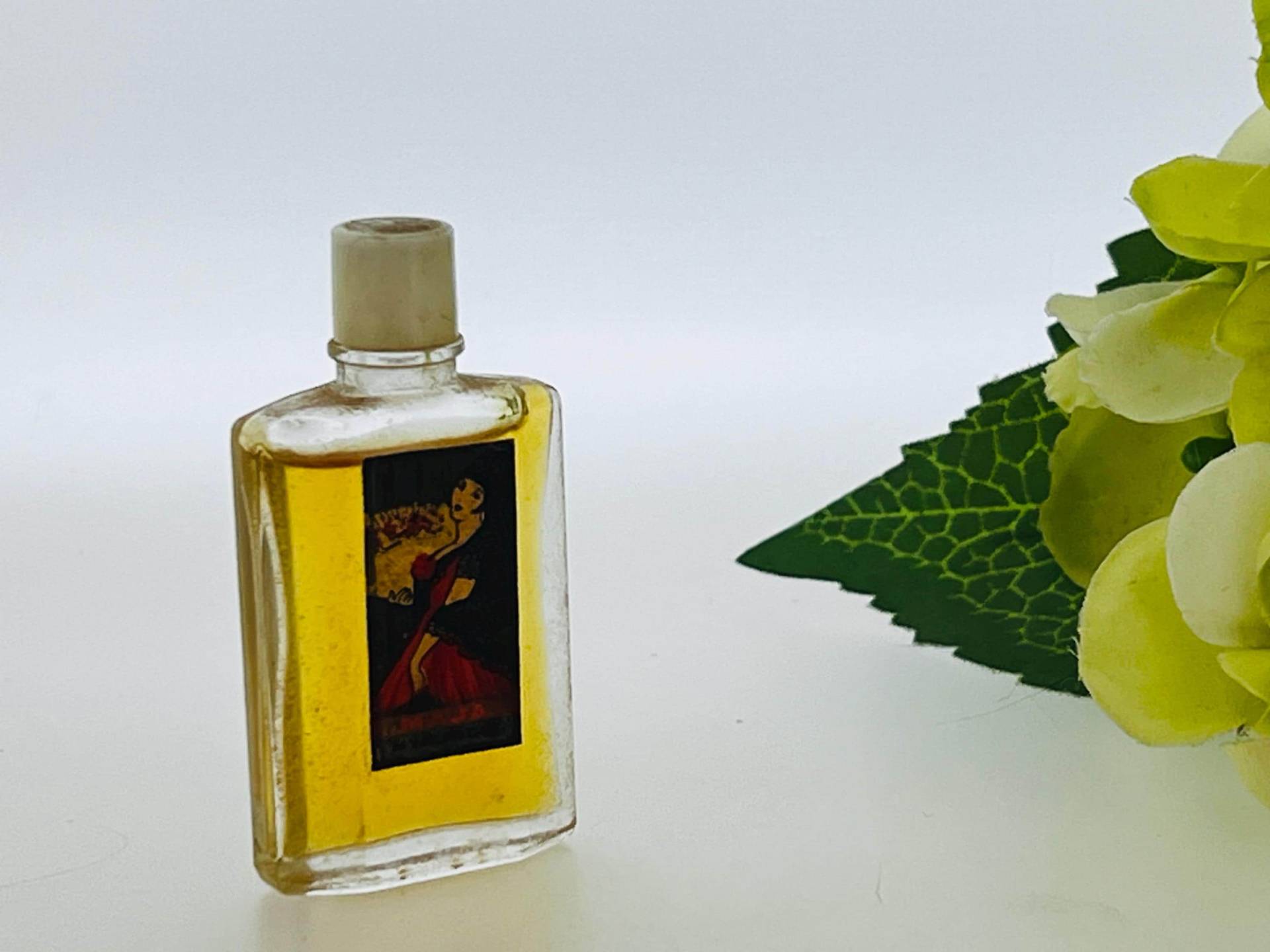 Vintage Rare Nueva Maja Myrurgia 1960 Eau De Parfum 4 Ml von Etsy - VintagePerfumeShop