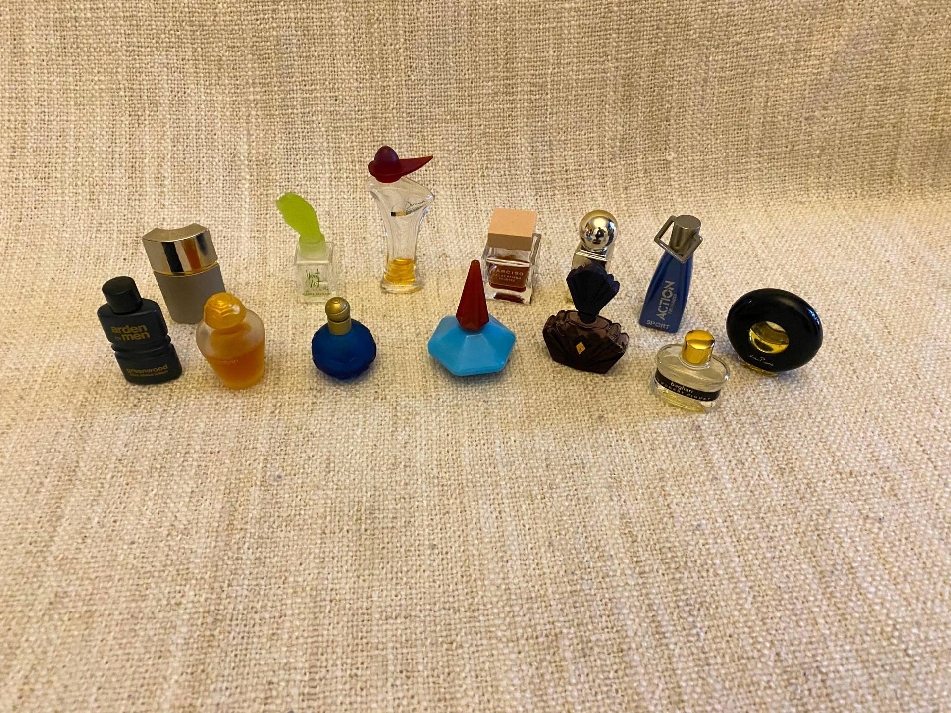 Perfume Bottles Set-43 Empty Bottles Baghari, Ispahan, Balmain, Greenwood & Other Perfumes von Etsy - VintageStyleShopDE