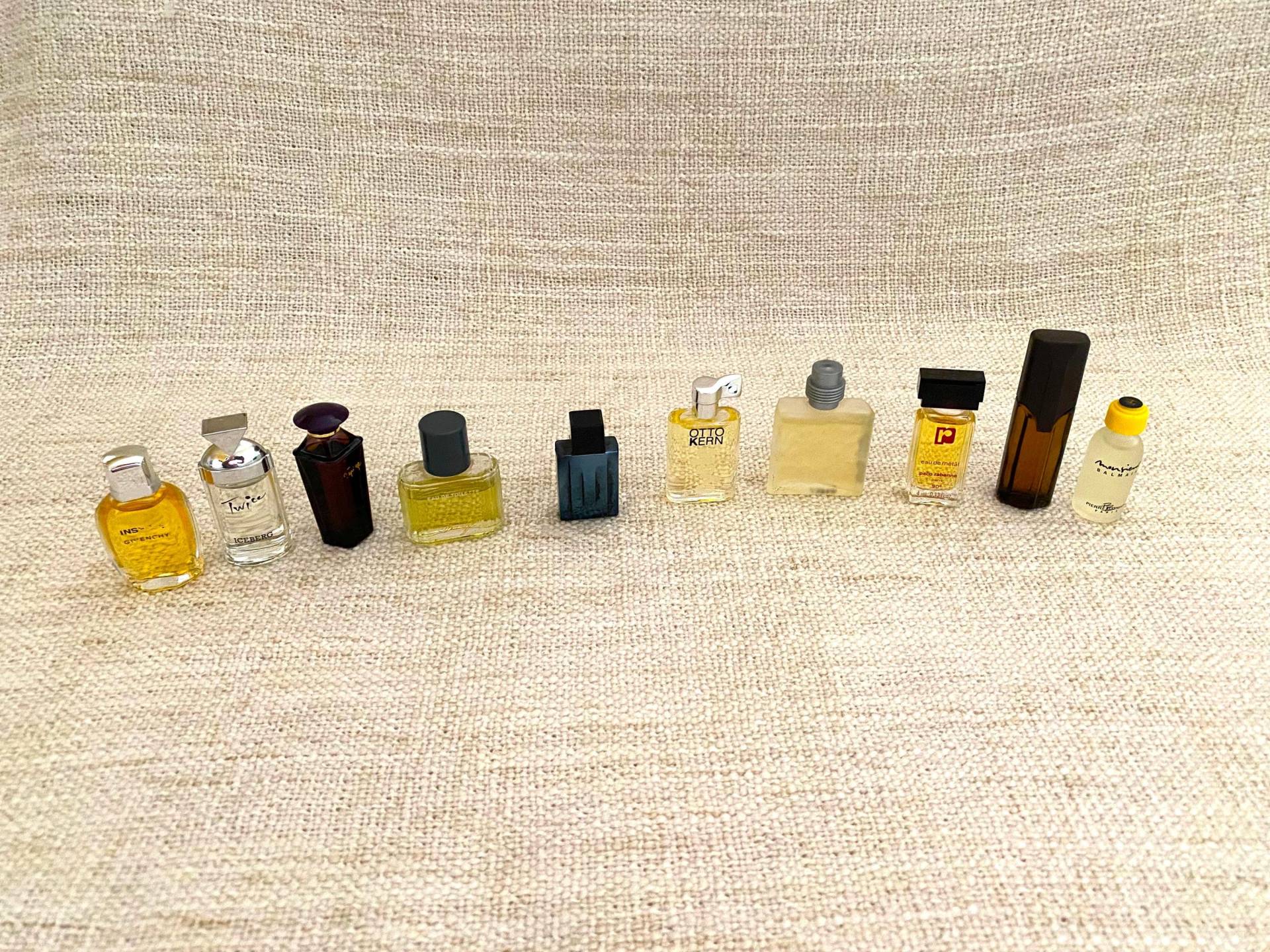 Vintage Mini Perfume Miniatures Set - 61, 10 Original Bottles Sealed & Full Collector Gift Rare Fragrances Collection Vintage Mini Perfume Miniatures Set - 61, 10 Original Bottles Sealed & Full Collector Gift Rare Fragrances Collection von Etsy - VintageStyleShopDE