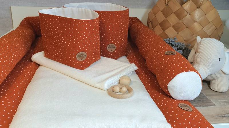 5Er-Set - Wickelauflage Inkl. Wickeltischrolle, Wasserdichte Wickelunterlage, 2x Utensilos Musselin Rost Flauschiger Bamboo Frottee Beige von Etsy - WaffelLiebe