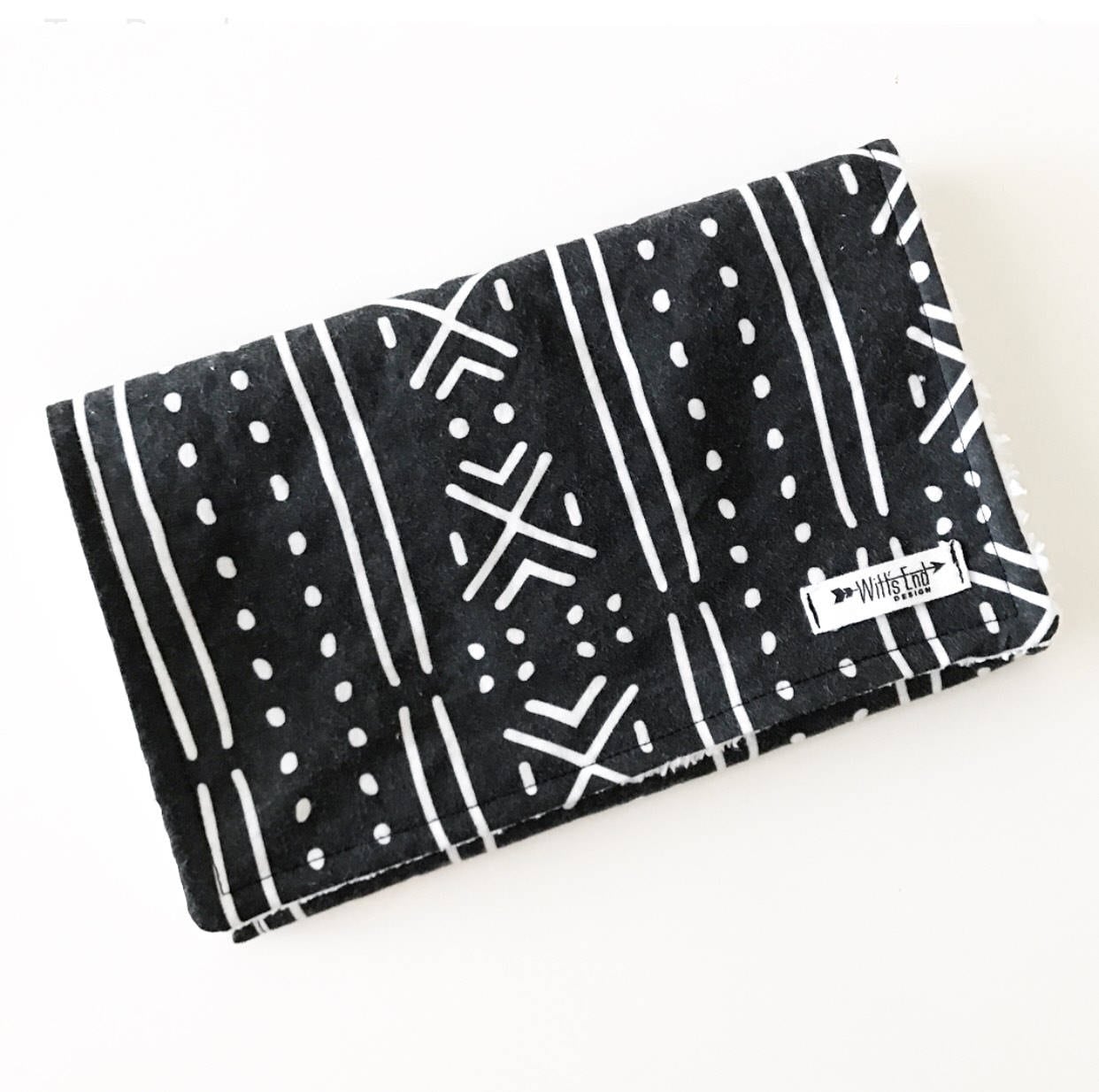 Schwarzes Mundstück Spucktuch, Baumwoll Chenille, Gender Neutral Schwarzes Mundstück Spucktuch, Baumwoll Chenille, Gender Neutral von Etsy - WittsEndDesign