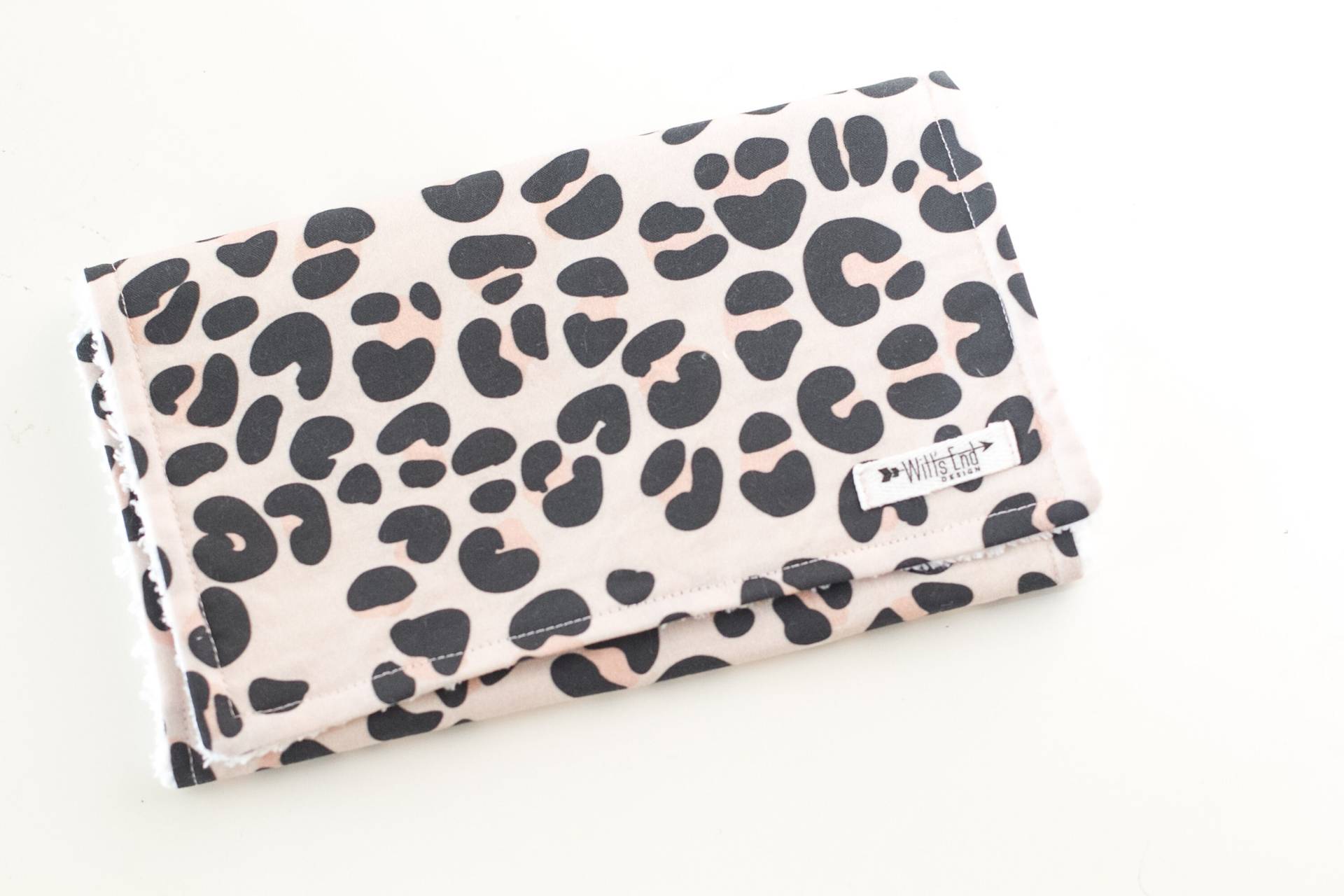 Spucktuch Leoparden Print Baumwolle Chenille, Geschenk Zur Geburt Spucktuch Leoparden Print Baumwolle Chenille, Geschenk Zur Geburt von Etsy - WittsEndDesign