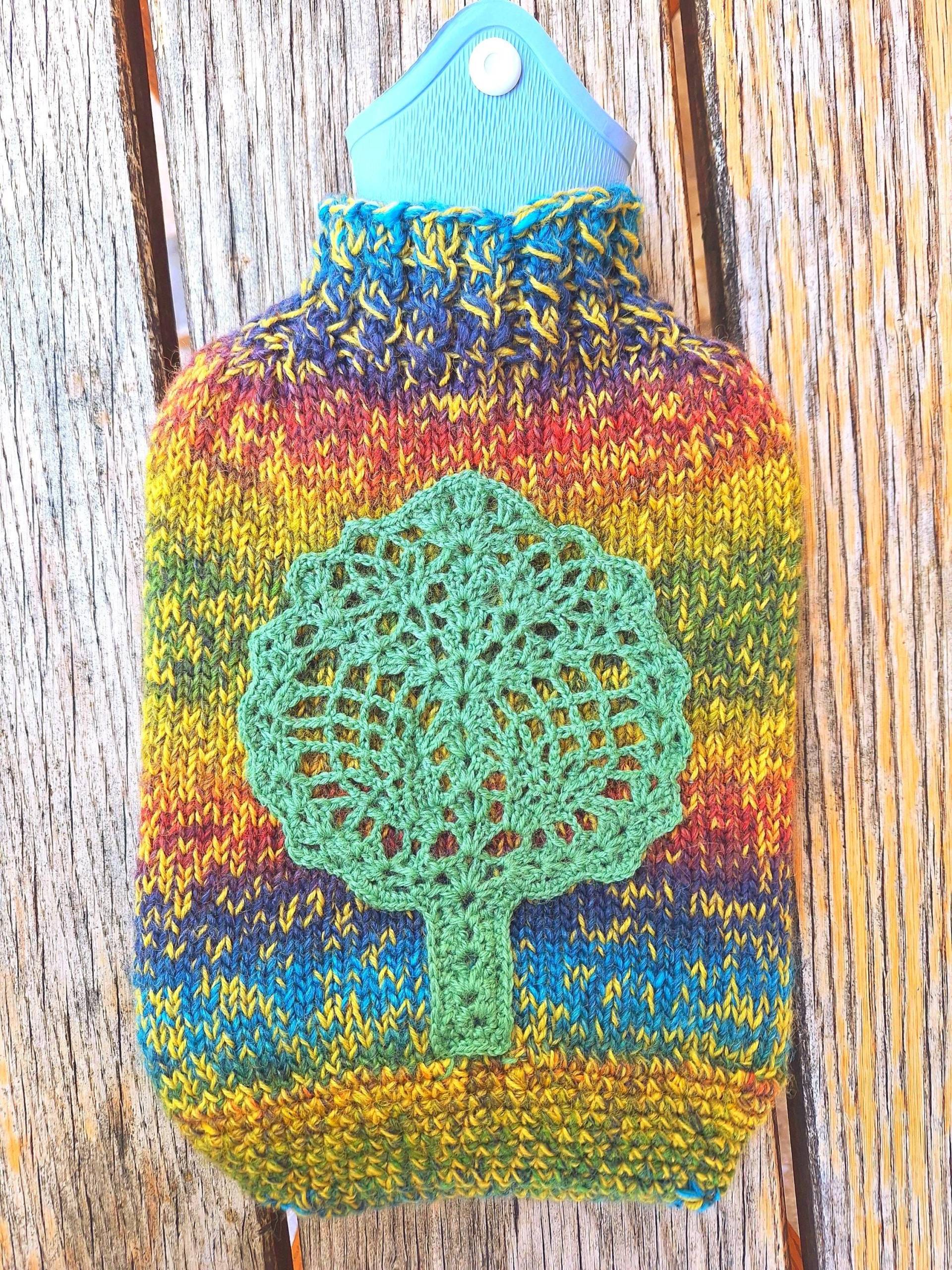 Wärmflaschenhülle 1 20 X 27 cm Gestrickt Rosaroter Farbverlauf Schurwollmix Gehäkelte Applikation Sonnenschirm, Variation 2 Bunt M Baum Wärmflaschenhülle 1 20 X 27 cm Gestrickt Rosaroter Farbverlauf Schurwollmix Gehäkelte Applikation Sonnenschirm, Variation 2 Bunt M Baum von Etsy - Wolltilda