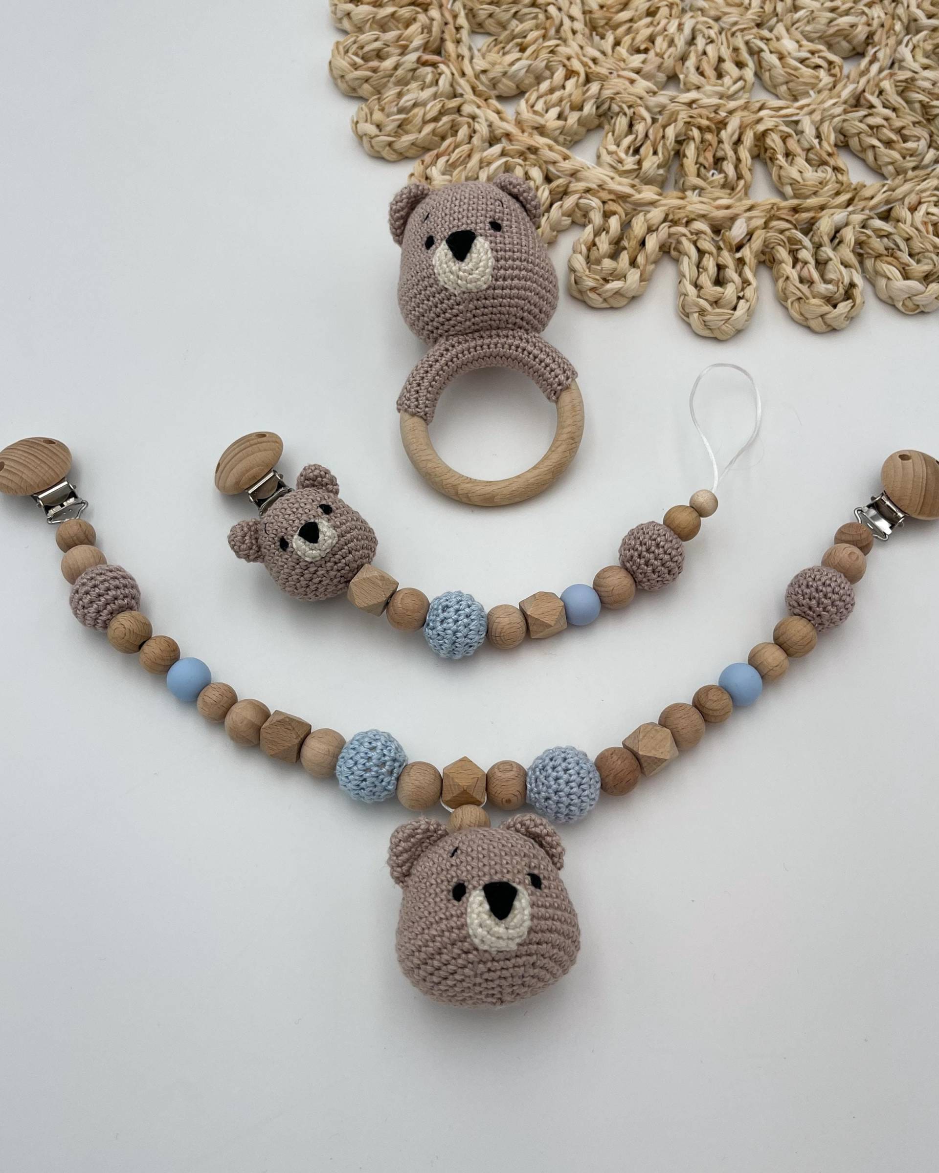 Handgemachtes Baby-Teddy -Set | Schnullerkette, Kinderwagenkette & Rassel Personalisierbar Mit Namen Oder Buchstaben Geschenk Geburt Handgemachtes Baby-Teddy -Set | Schnullerkette, Kinderwagenkette & Rassel Personalisierbar Mit Namen Oder Buchstaben Geschenk Geburt von Etsy - WunderherzchenbyAnja