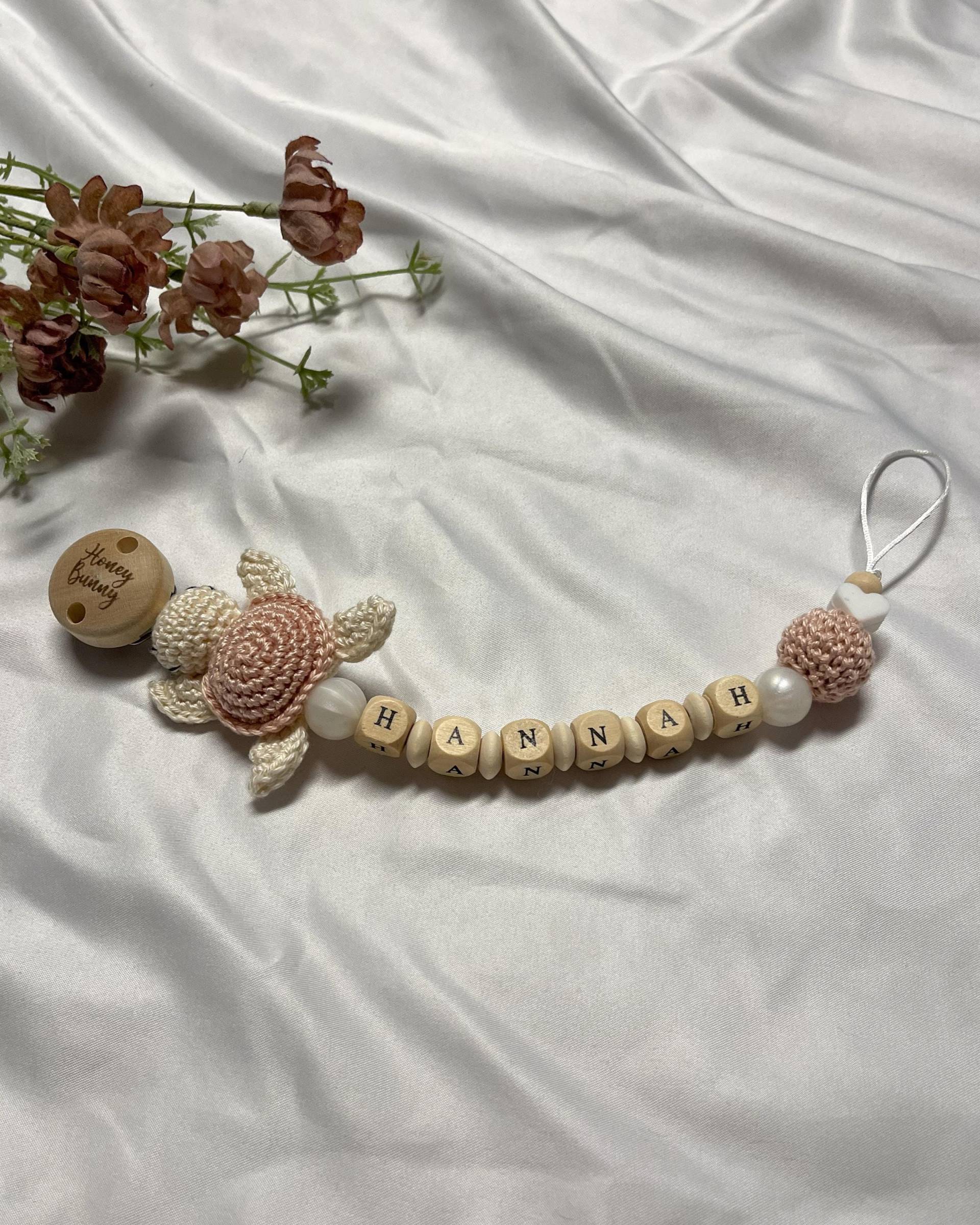 Schnullerkette Mit Wunschnamen, Personalisiert , Kinderwagenkette, Schildkröte , Geschenk Babyparty, Set, Personalisierbar Schnullerkette Mit Wunschnamen, Personalisiert , Kinderwagenkette, Schildkröte , Geschenk Babyparty, Set, Personalisierbar von Etsy - WunderherzchenbyAnja