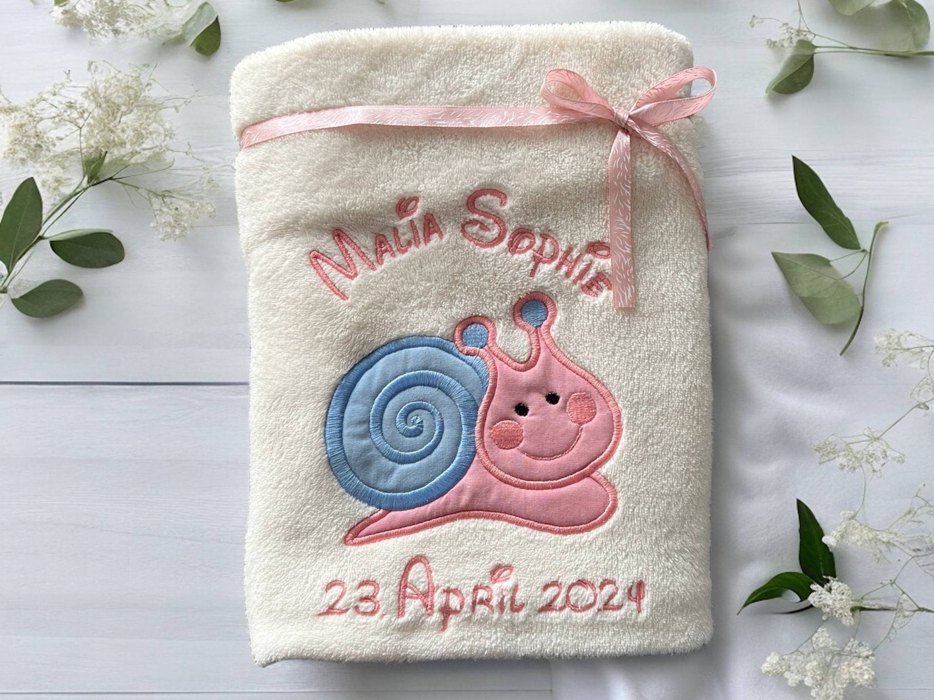 Babydecke „ Schnecki Nathi" Personalisierbar Mit Namen Und Weiteren Daten - Decke Babydecke „ Schnecki Nathi" Personalisierbar Mit Namen Und Weiteren Daten - Decke von Etsy - Wuselwind