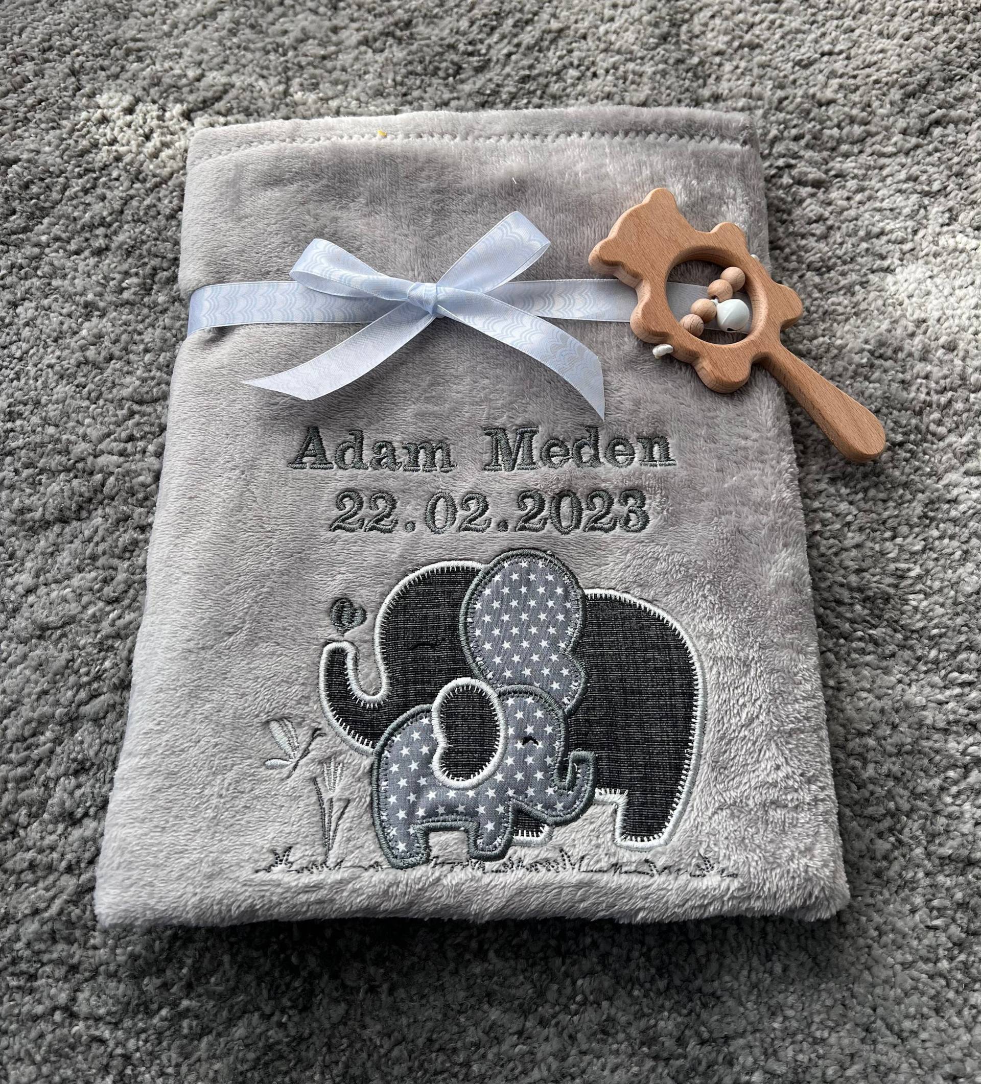 Babydecke „Kleiner Grauer Elefant" Personalisierbar Mit Namen Und Weiteren Daten - Decke Babydecke „Kleiner Grauer Elefant" Personalisierbar Mit Namen Und Weiteren Daten - Decke von Etsy - Wuselwind