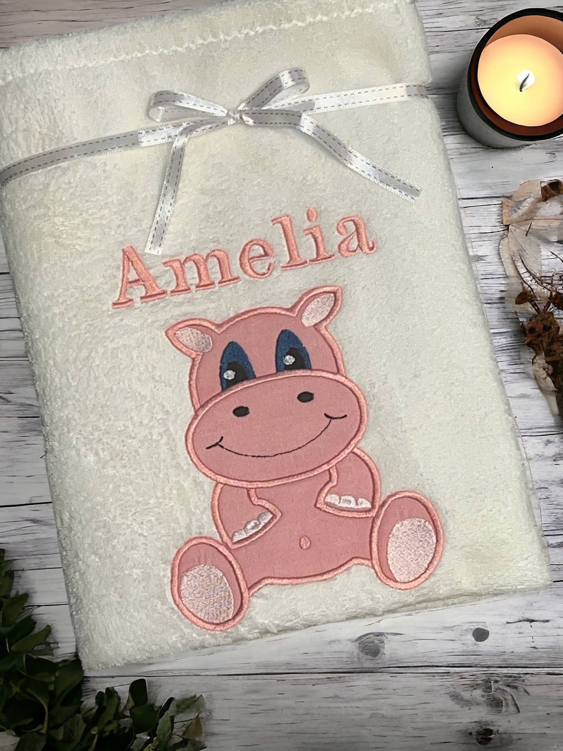 Babydecke „Kleines Nilpferd Hippo" Personalisierbar Mit Namen Und Weiteren Daten - Decke Babydecke „Kleines Nilpferd Hippo" Personalisierbar Mit Namen Und Weiteren Daten - Decke von Etsy - Wuselwind