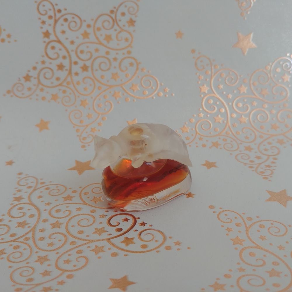 Miniatur Glamour Von Gale Hayman, Reines Parfum, 3 Ml, 1989 Miniatur Glamour Von Gale Hayman, Reines Parfum, 3 Ml, 1989 von Etsy - Xoxiane