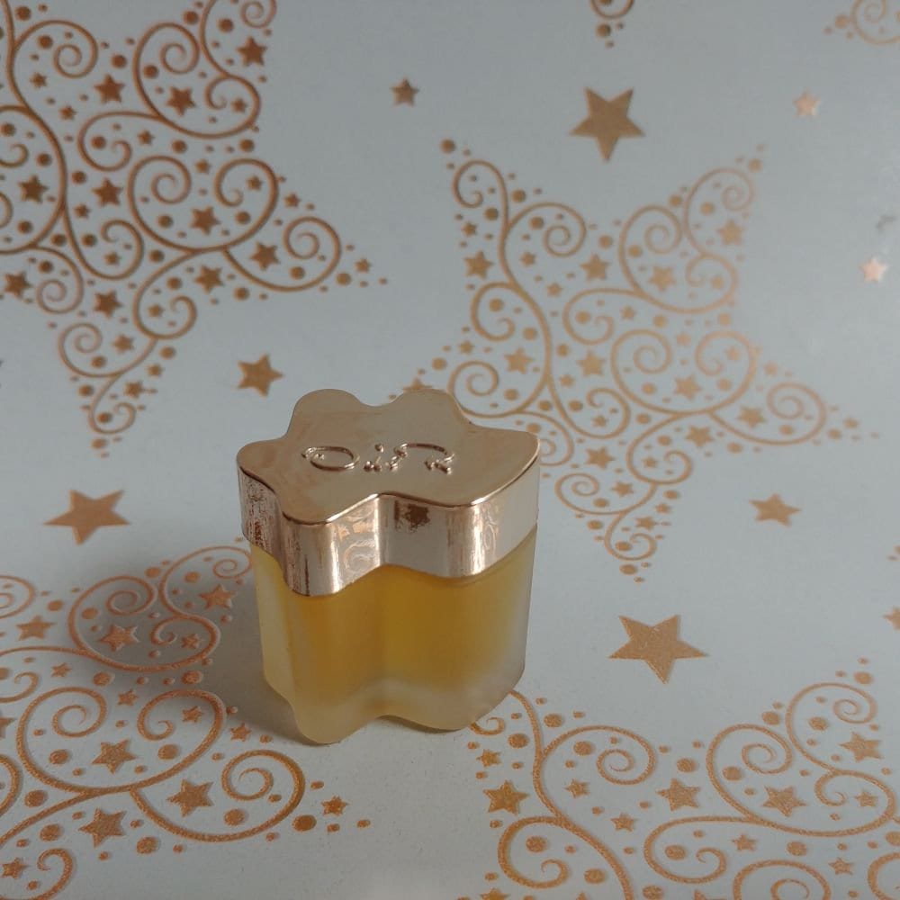 Miniatur Oscar De La Renta Von Renta, 4 Ml Esprit Parfum, Top Gold, 1977 Miniatur Oscar De La Renta Von Renta, 4 Ml Esprit Parfum, Top Gold, 1977 von Etsy - Xoxiane